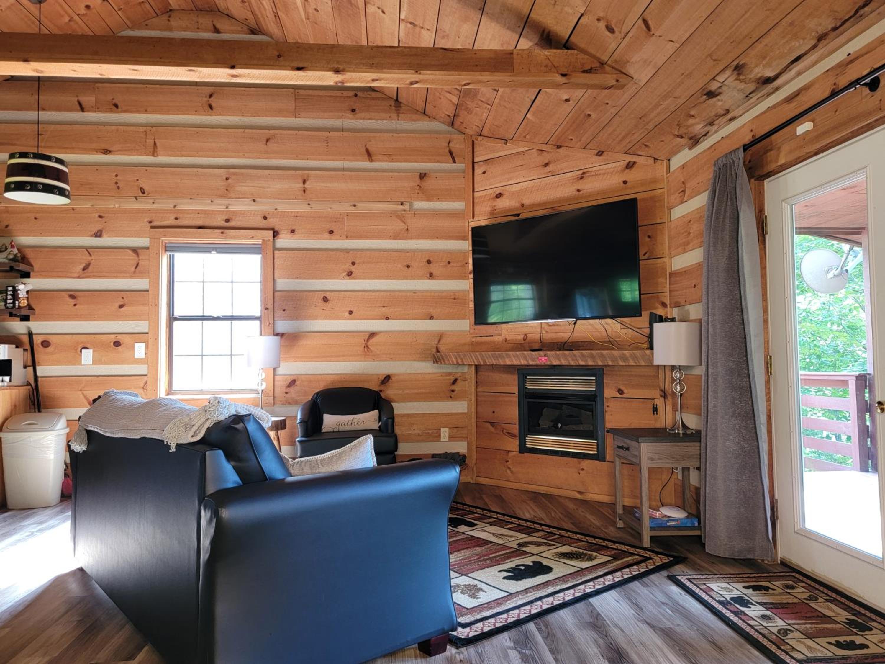 One-Bedroom House photo 1