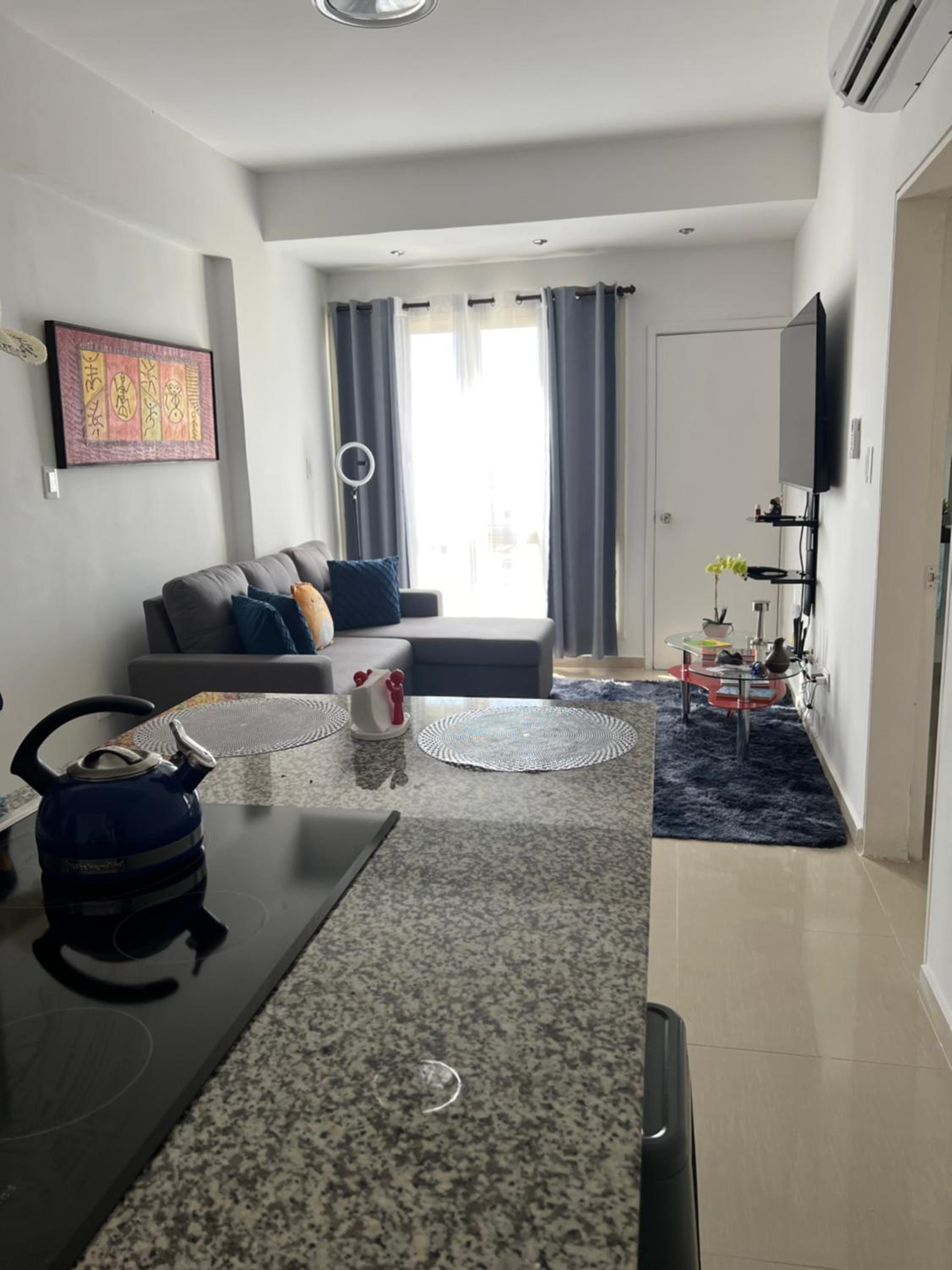 One-Bedroom Apartment photo 1