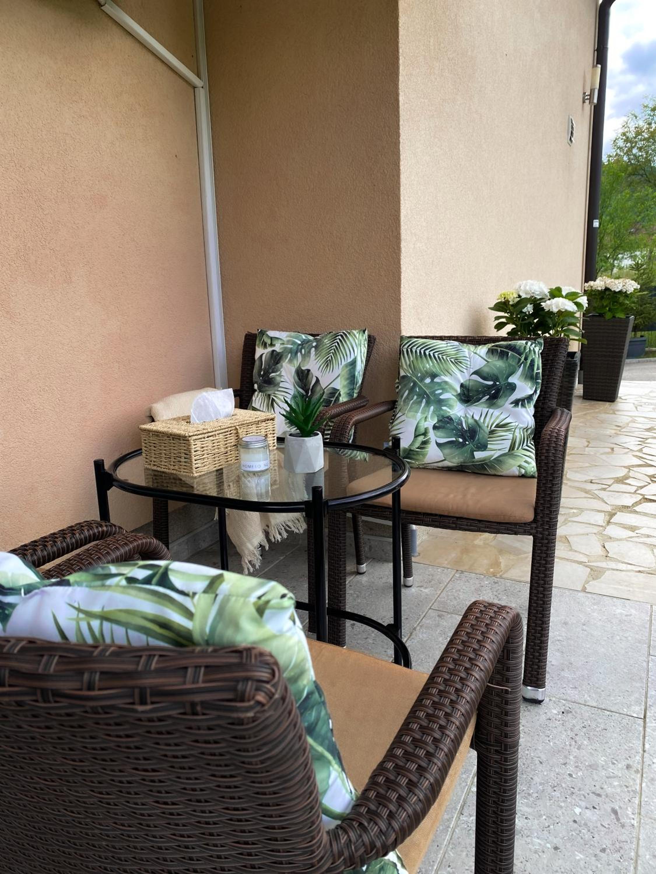 Villa photo 2