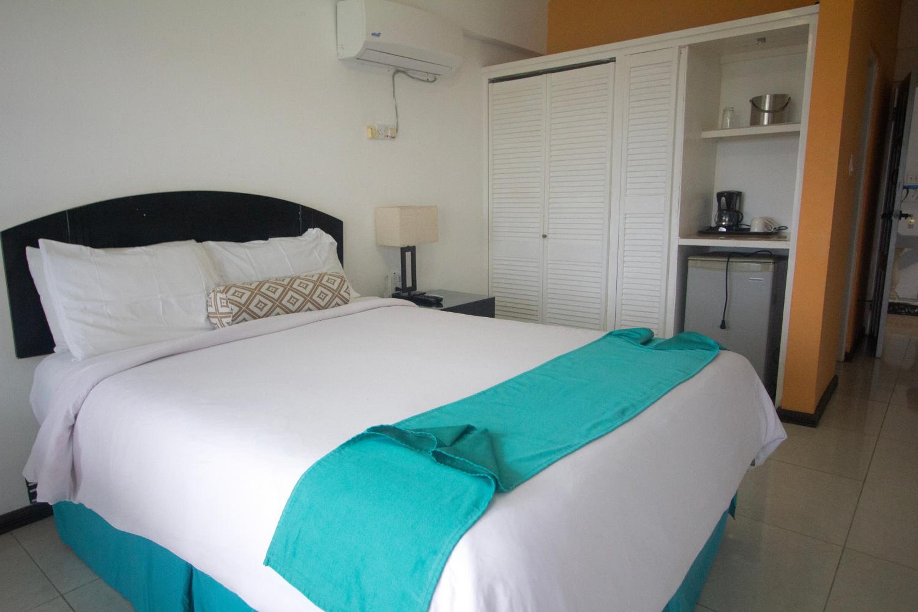 Renovated Queen Room