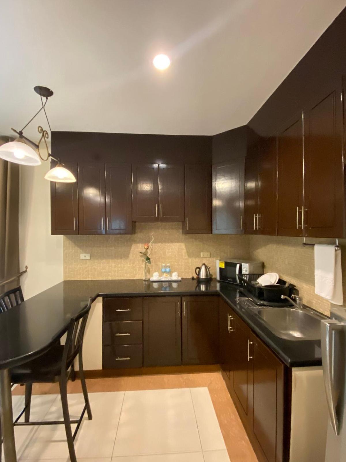 Premium Suite - Photo 6