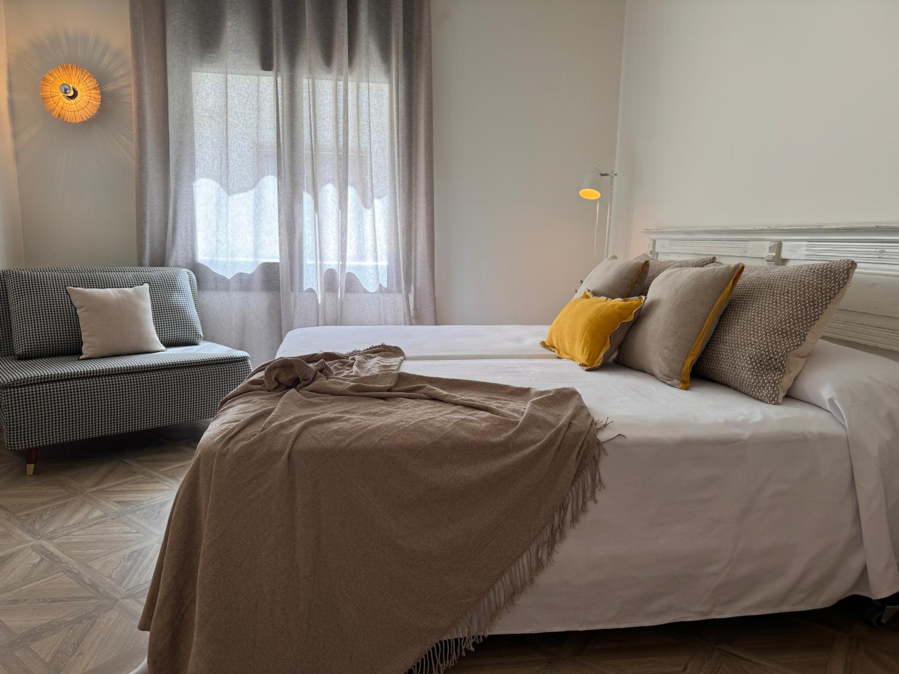 Standard Double or Twin Room photo 3