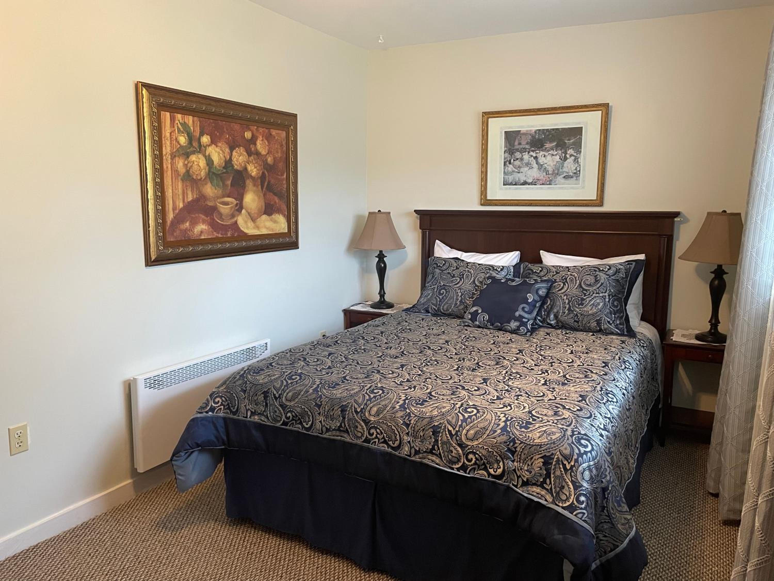 Queen Room - Photo 2