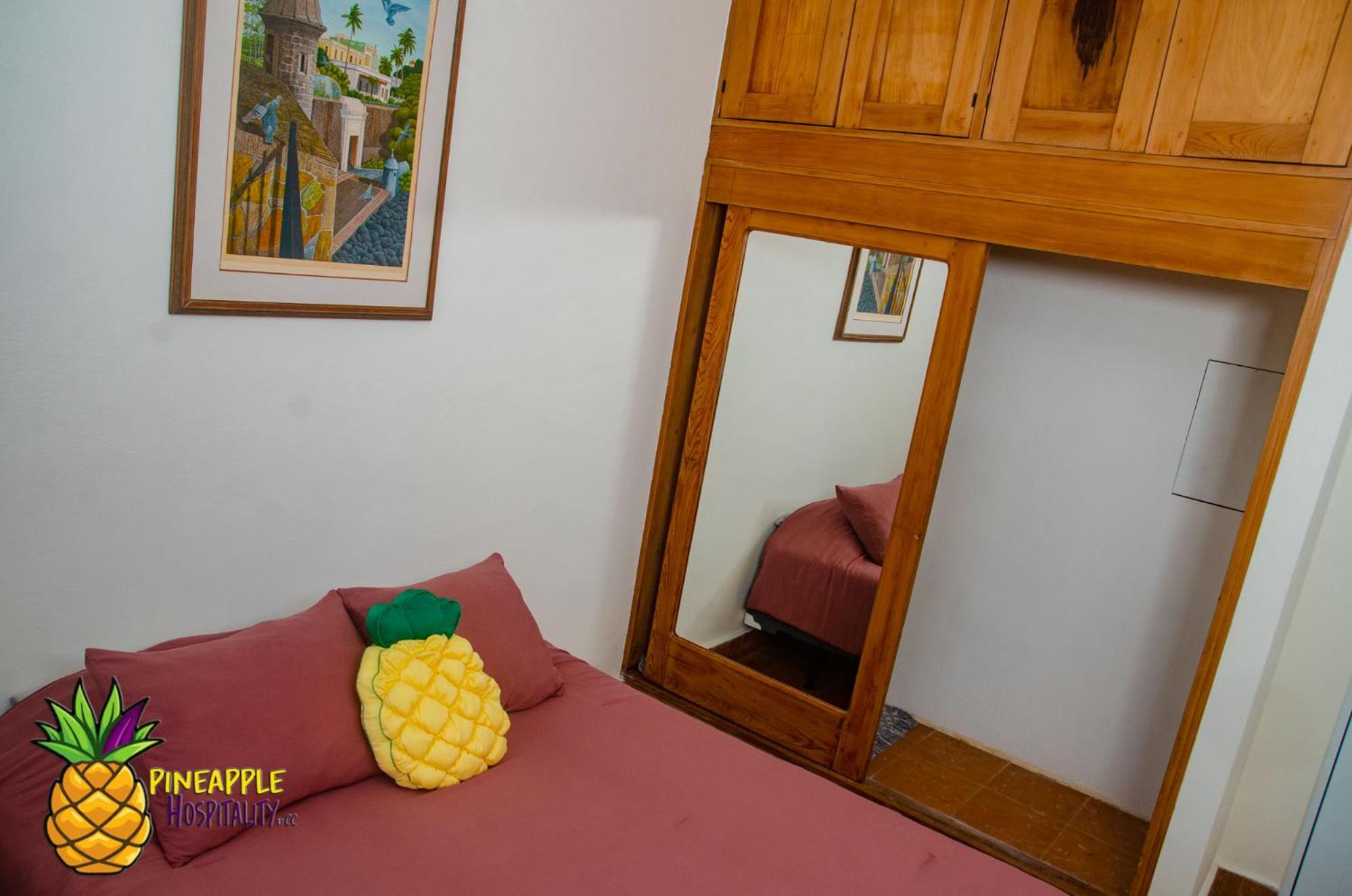 One-Bedroom Apartment photo 1