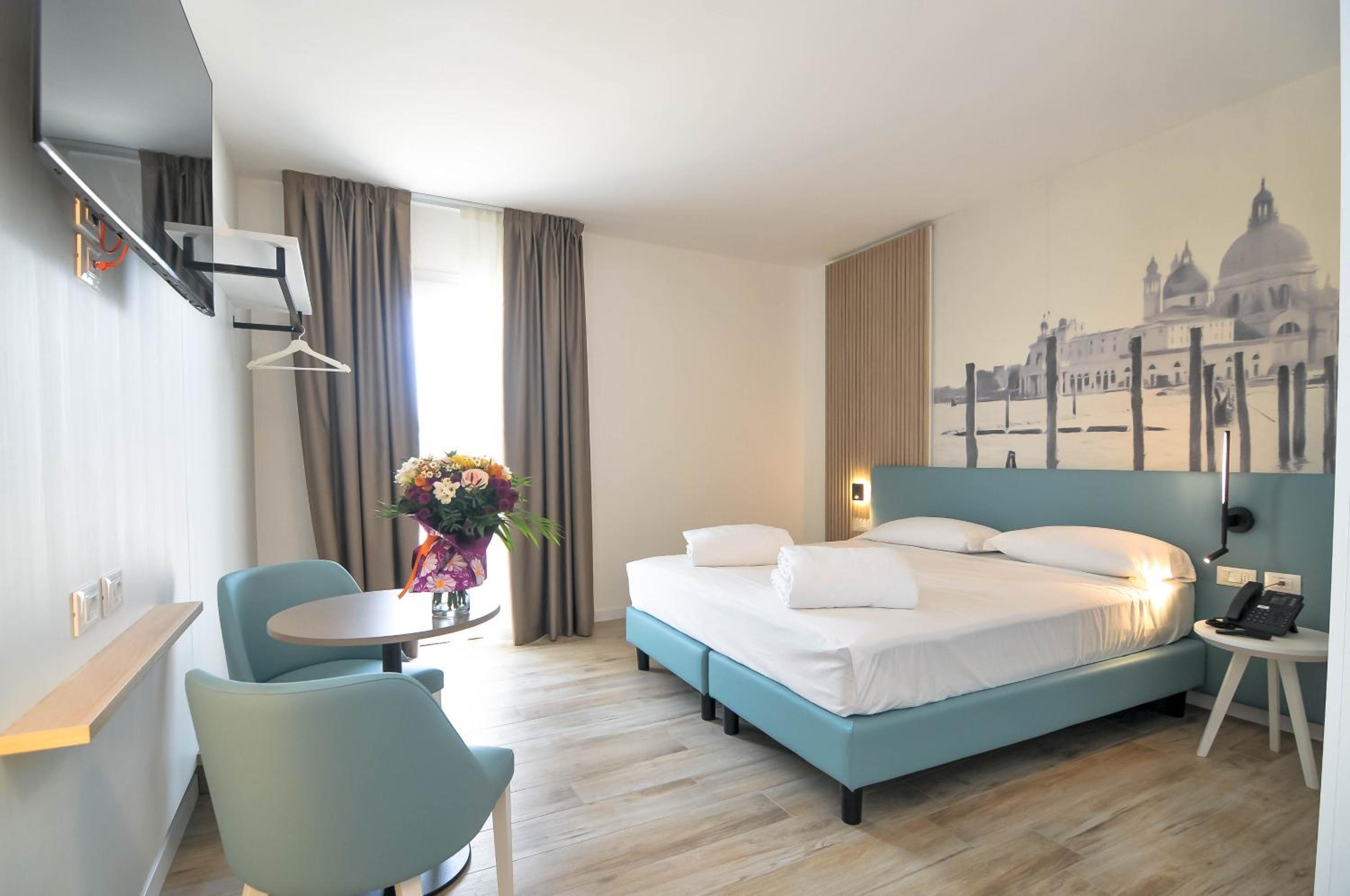 Junior Suite With Jacuzzi - Annex Building