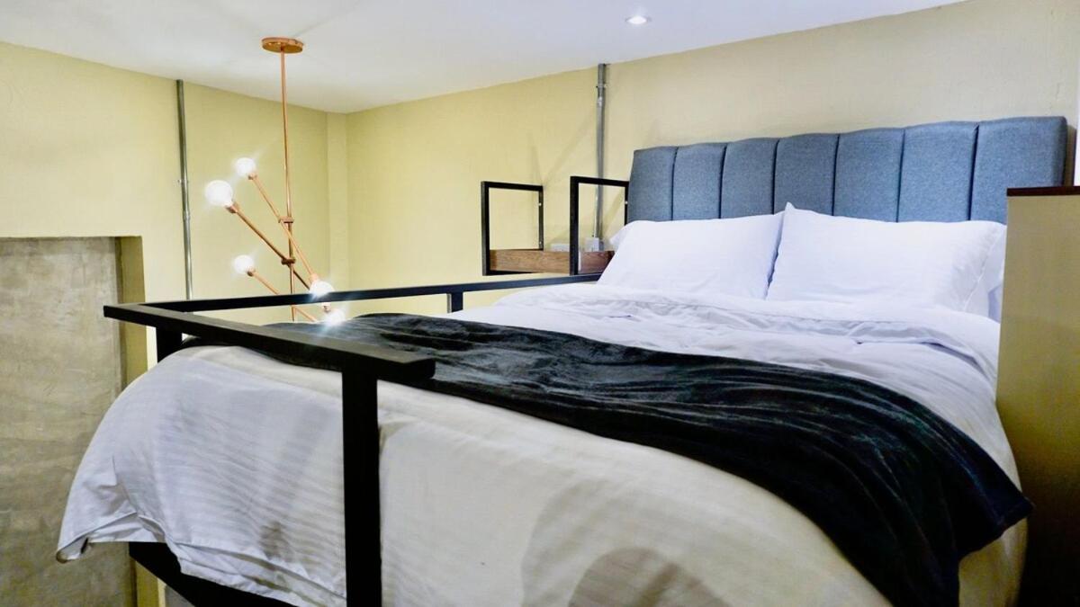One-Bedroom Apartment - Non-Smoking