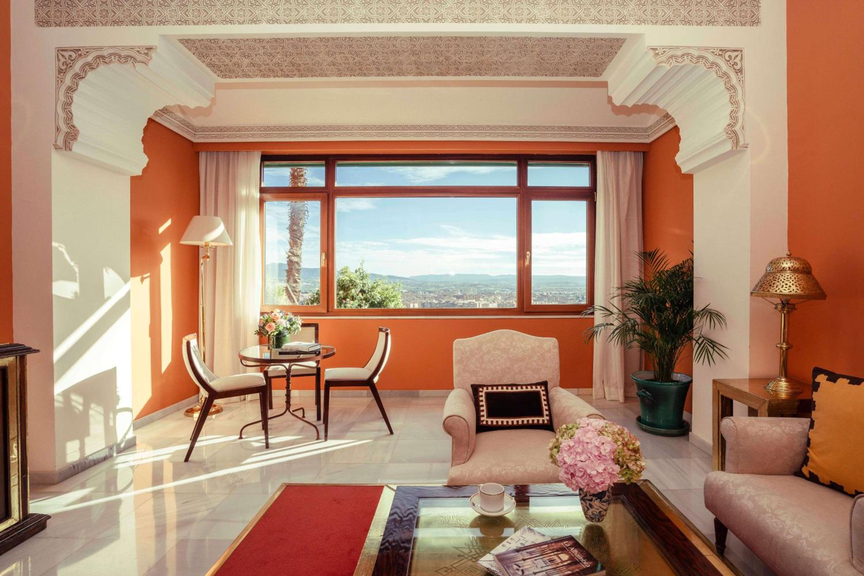 One-Bedroom King Suite - Photo 5
