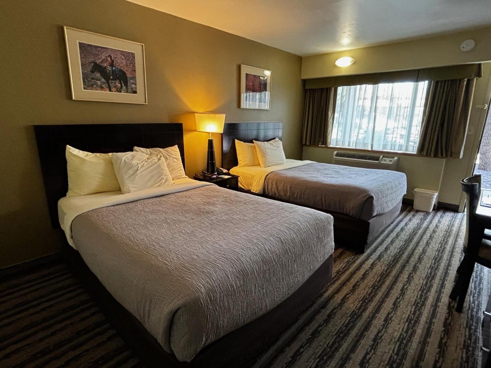 Double Room - Photo 6