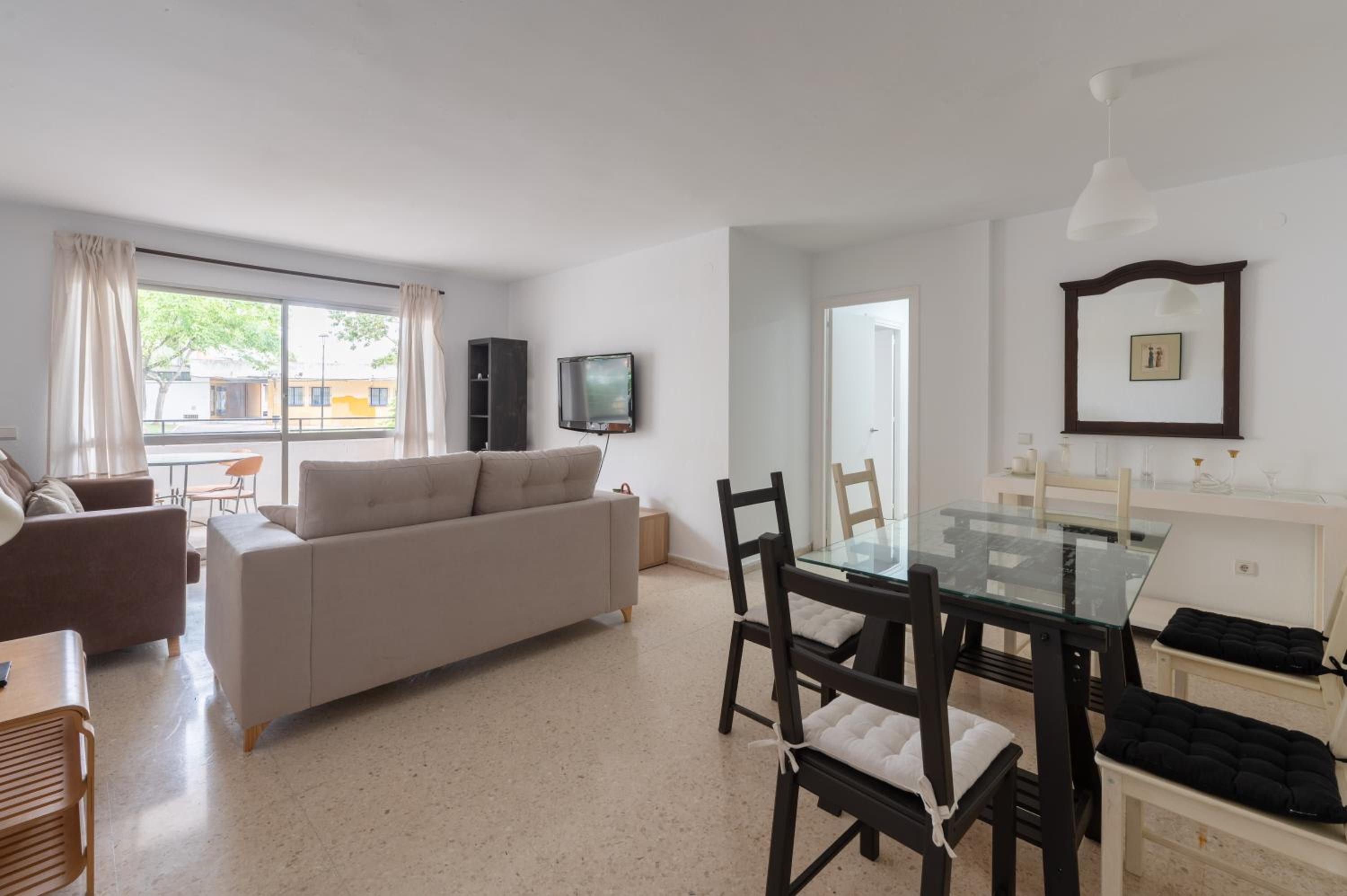 Apartamento de tres habitaciones con vista al parque
