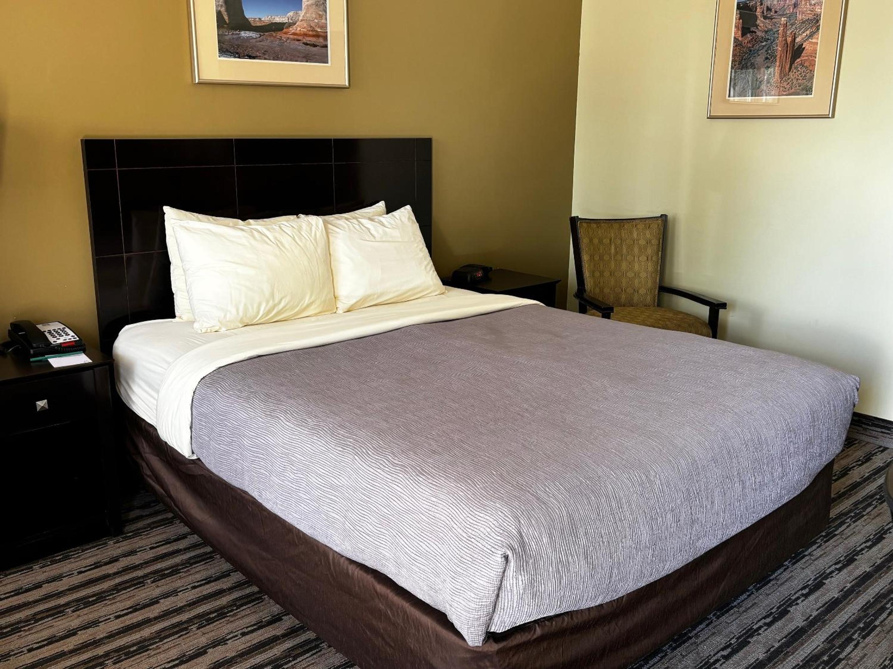 Queen Room - Accessible/Non-Smoking - Photo 1