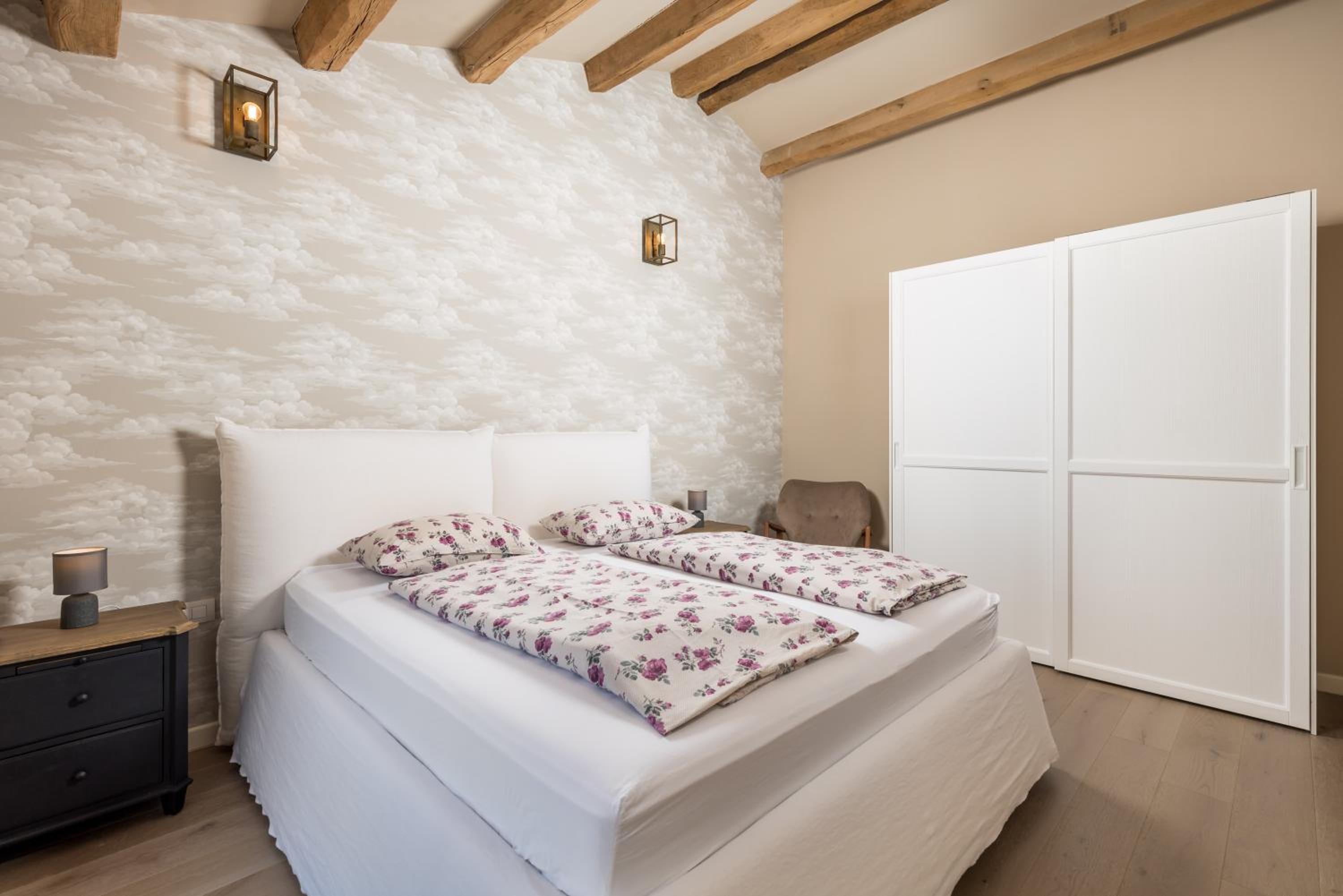 Villa photo 1