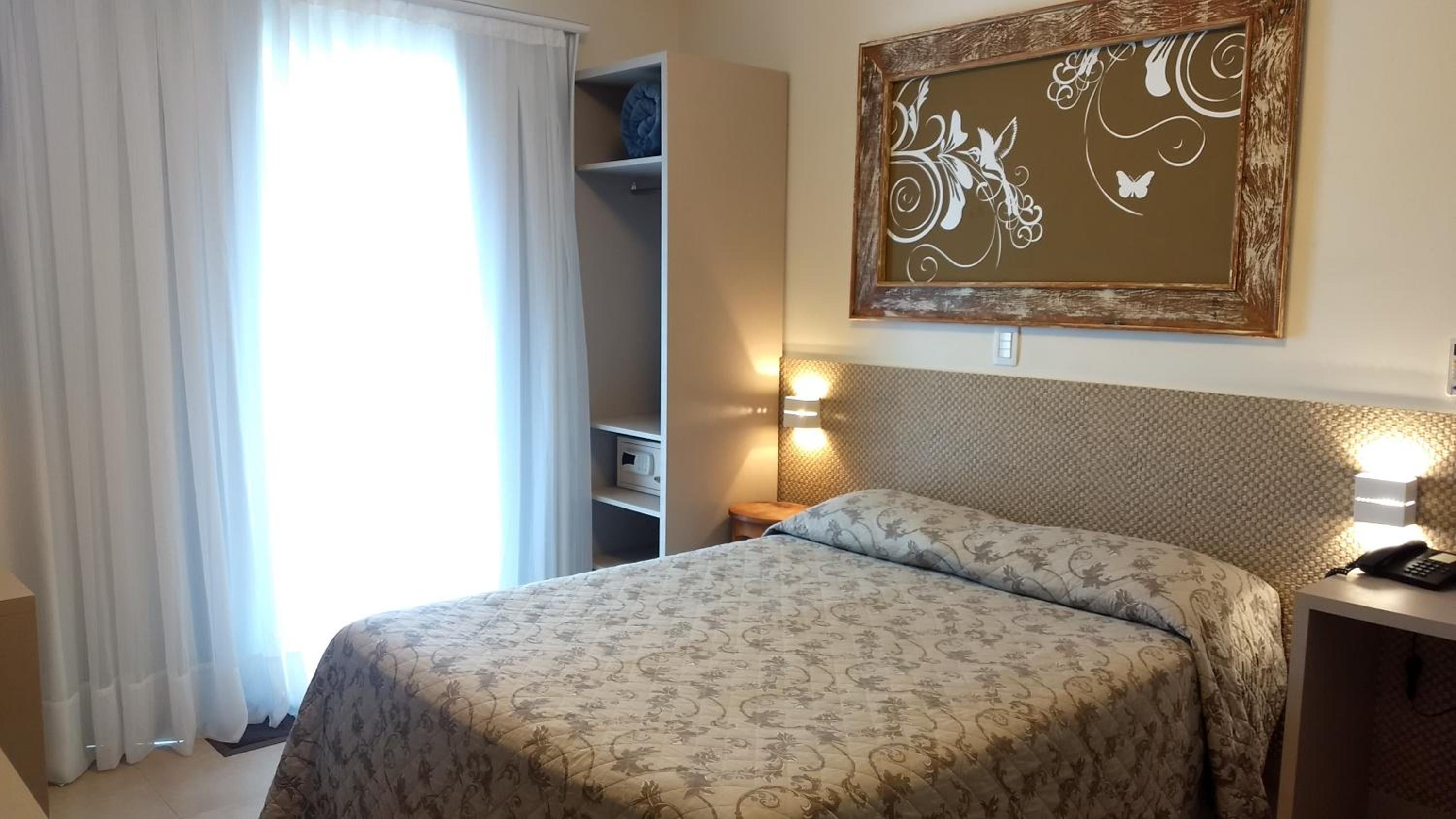 Double Room with Sea View - Photo 1