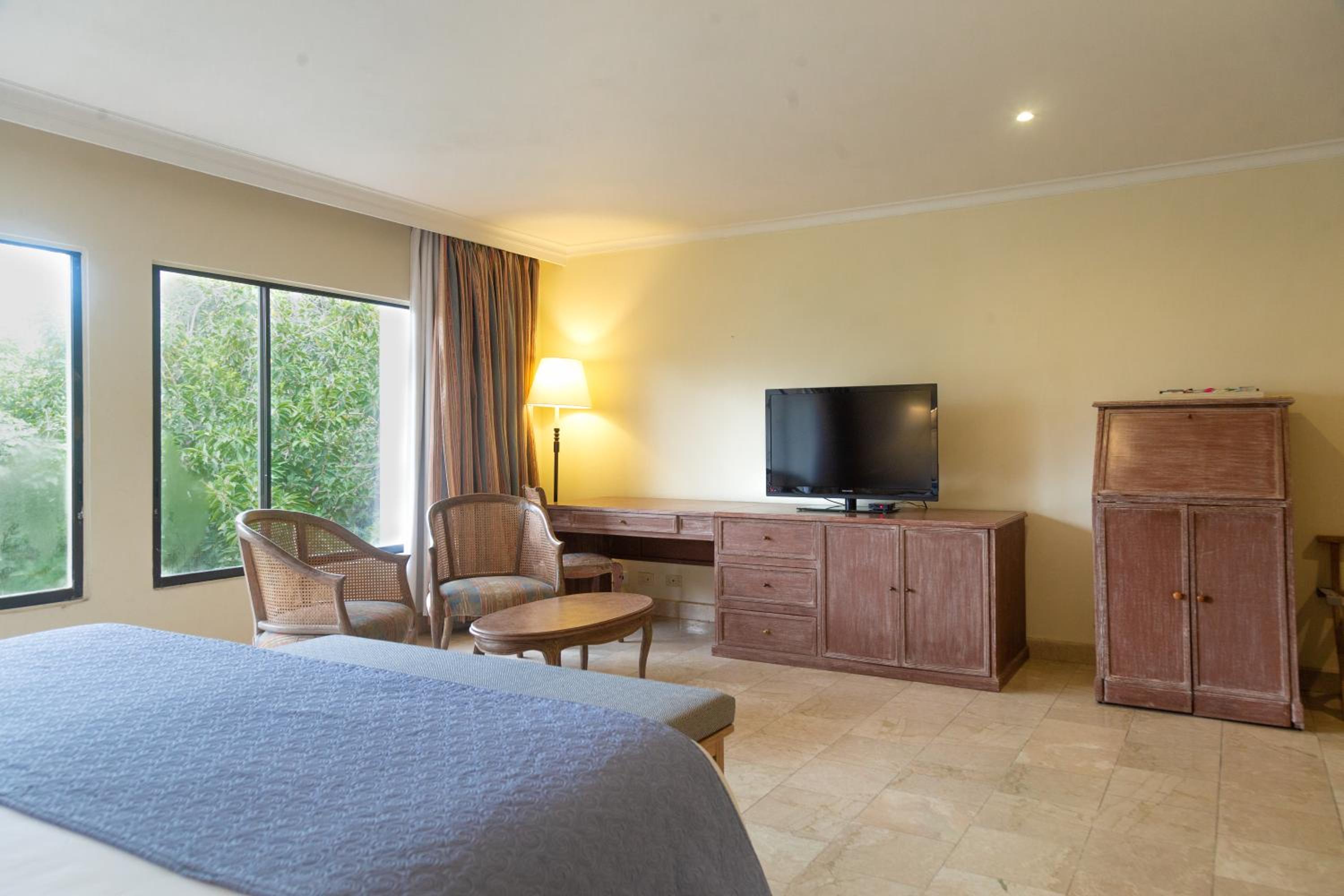 2 Kings-2 Bedroom Suite-ocean View
