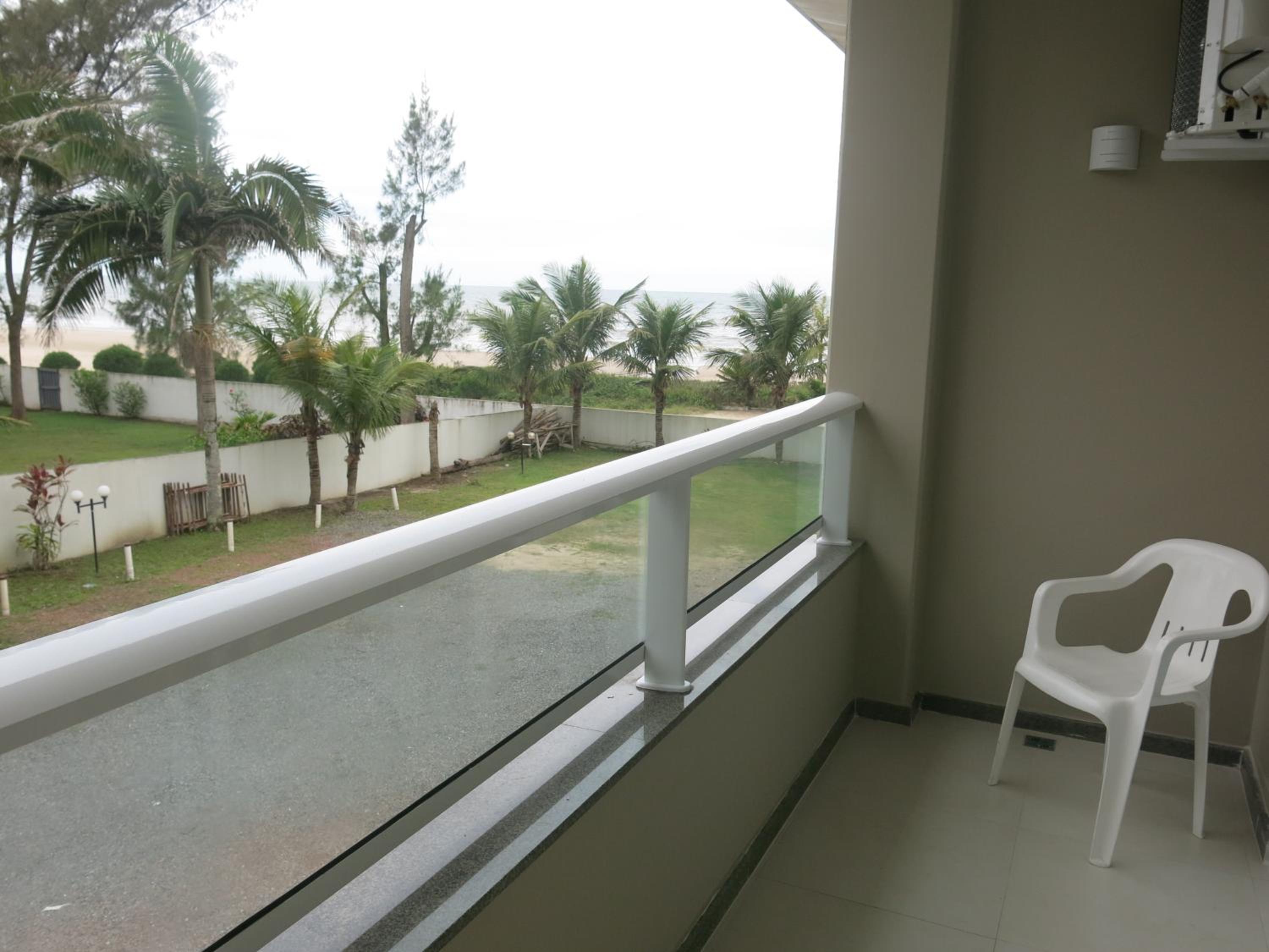 Family Room with Side Sea View photo 3