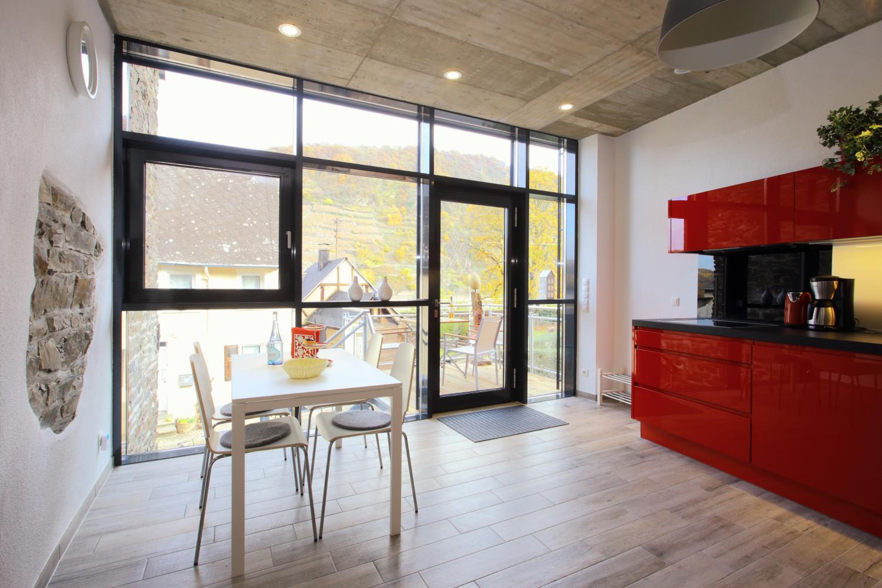 Apartment - Split Level photo 2