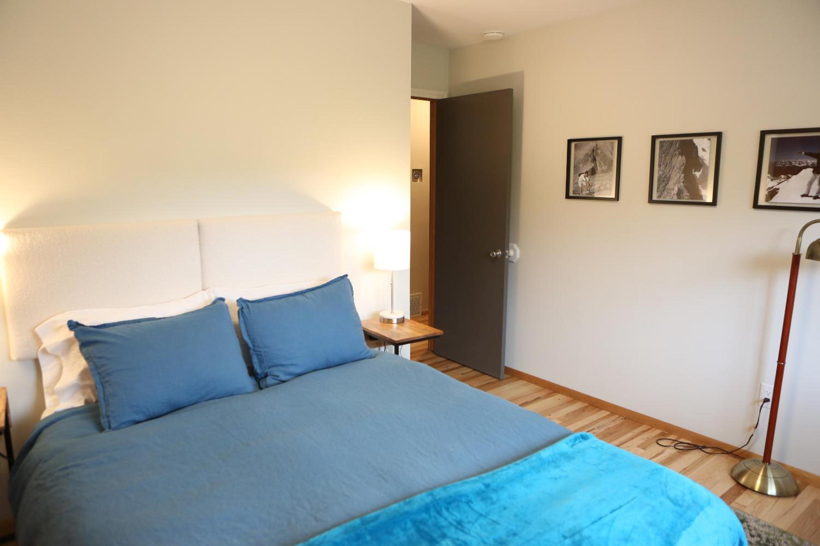 Three-Bedroom House photo 1