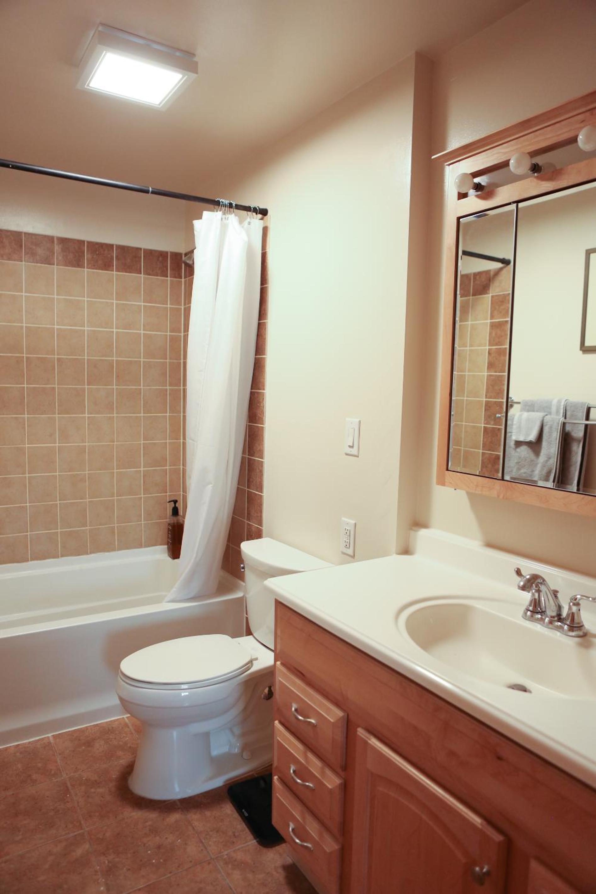 Three-Bedroom House photo 2