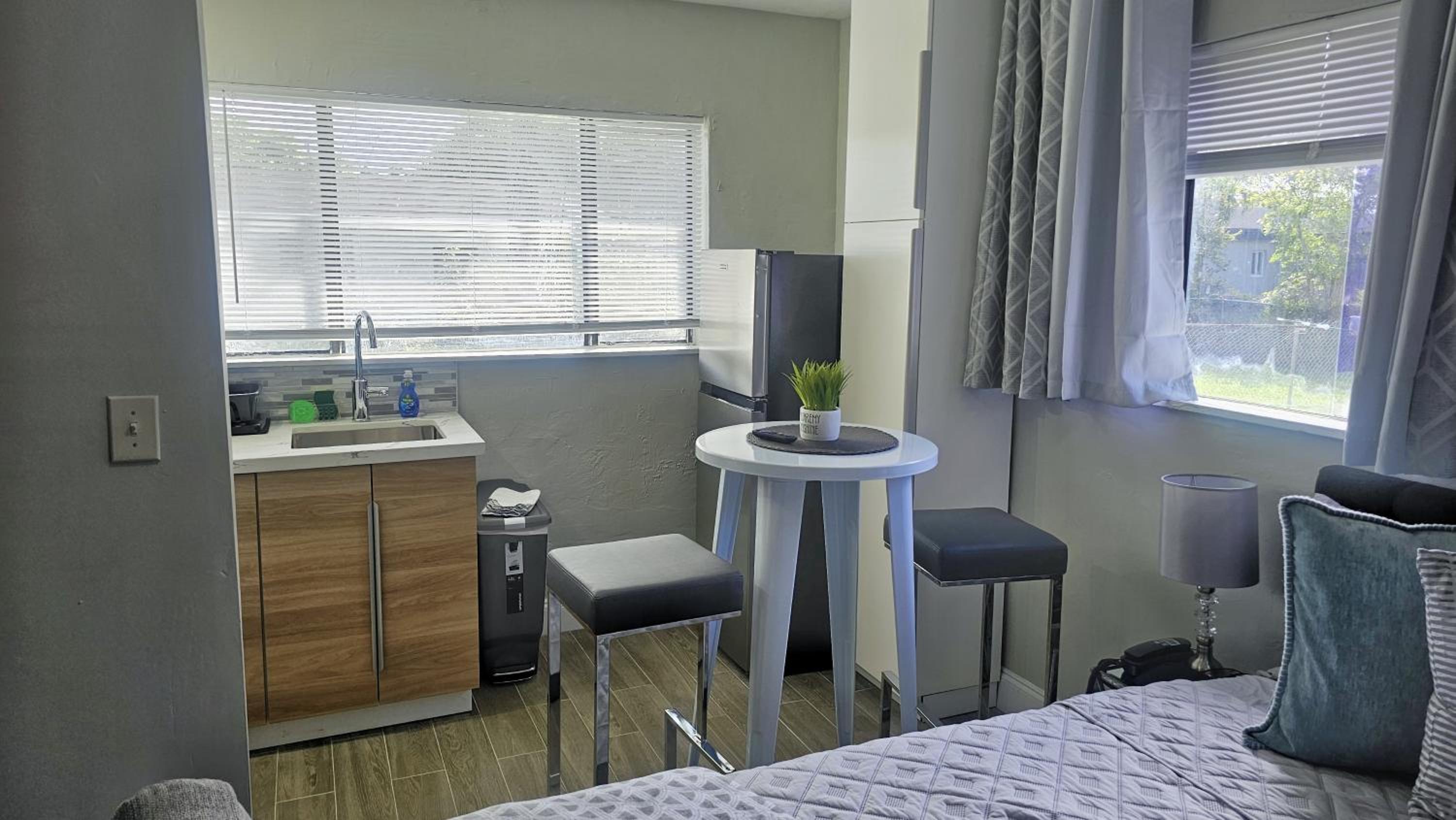 One-Bedroom Apartment