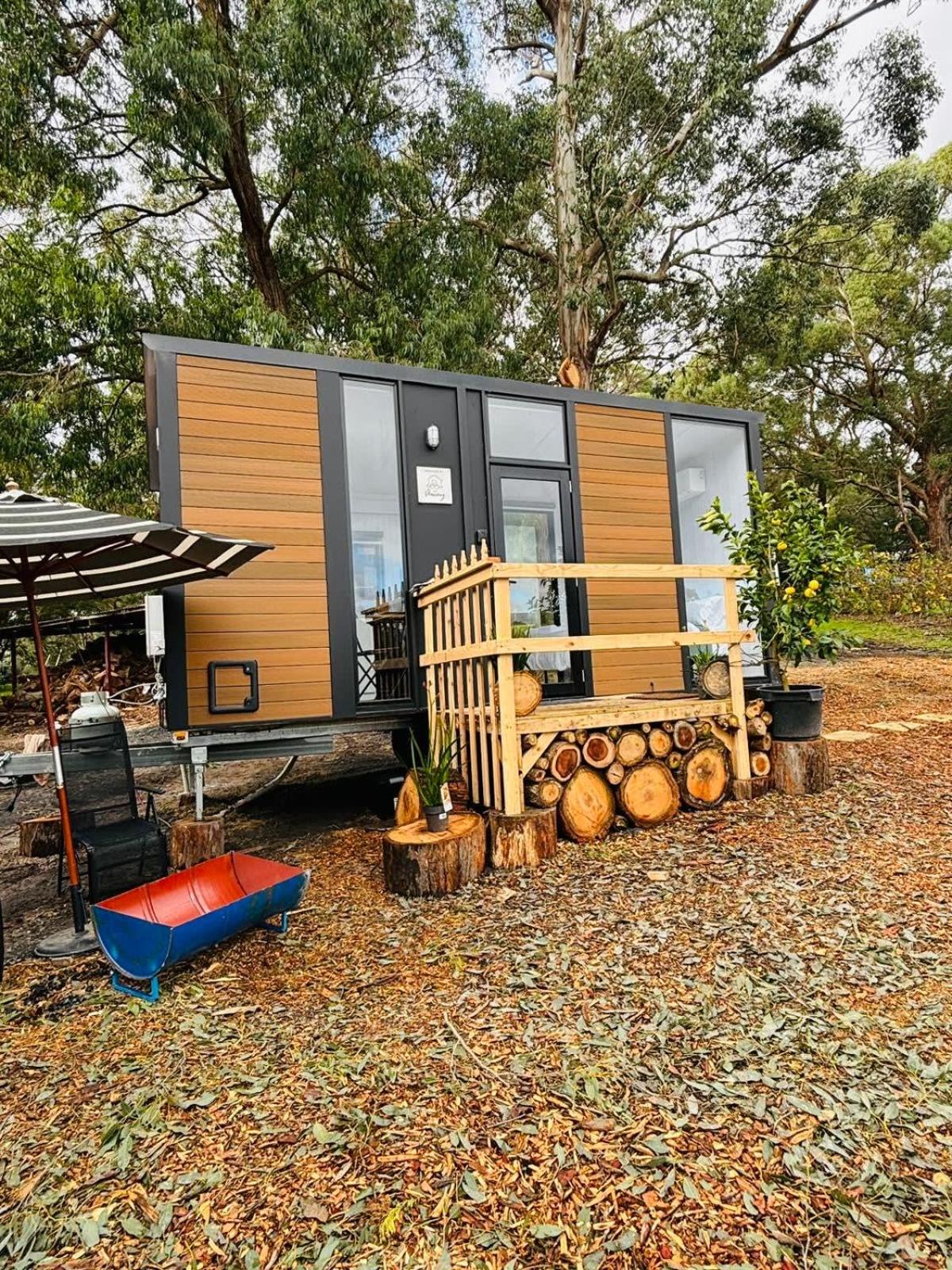 Mobile Home photo 2
