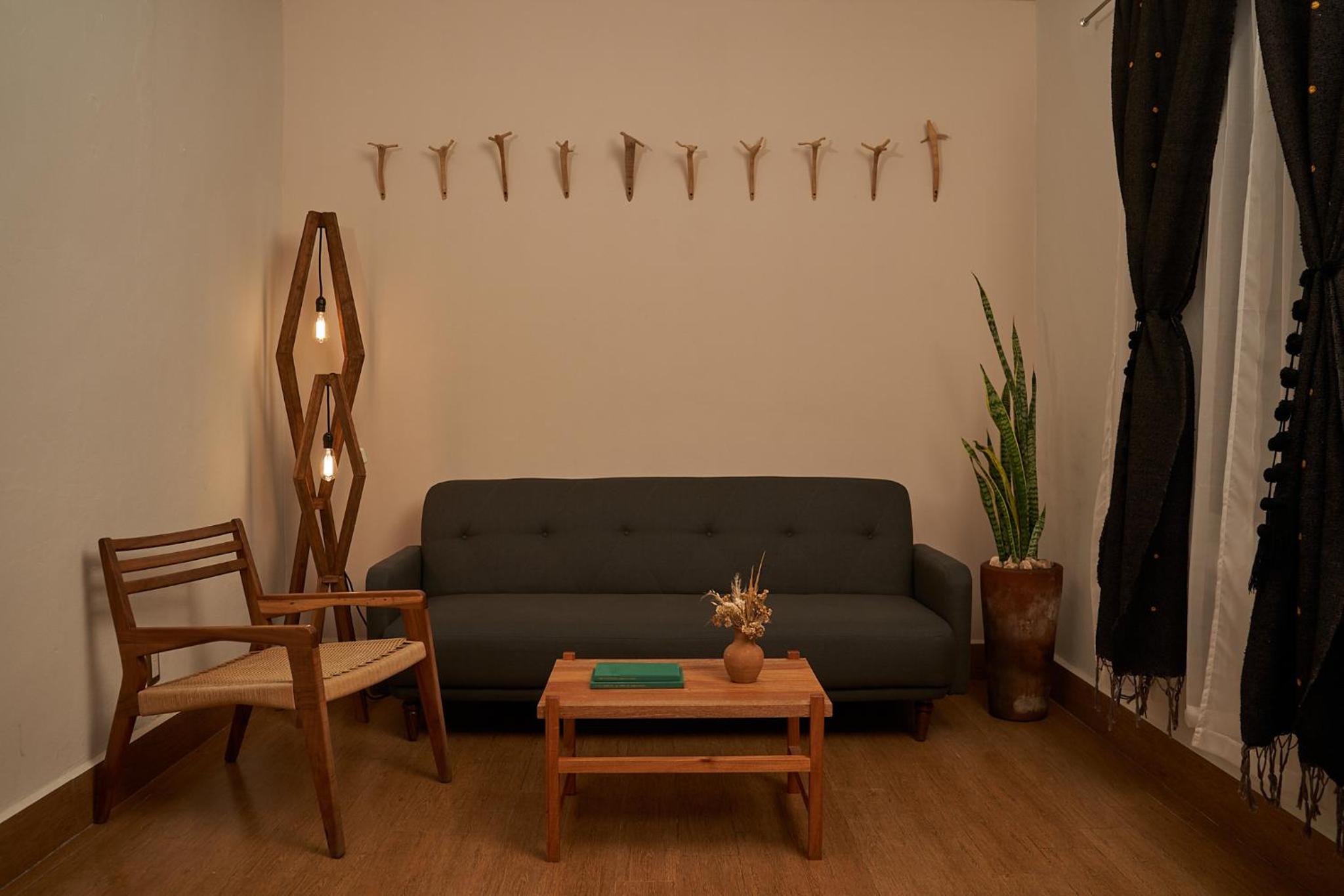 Family Room - Photo 5
