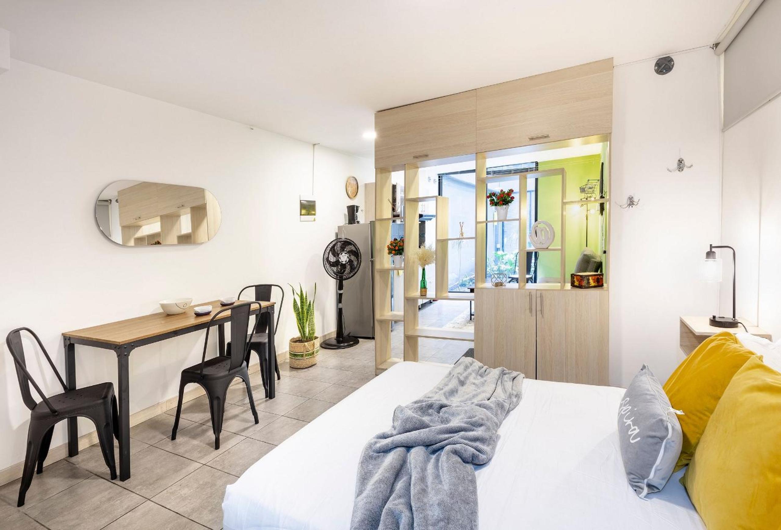 Apartment with Garden View