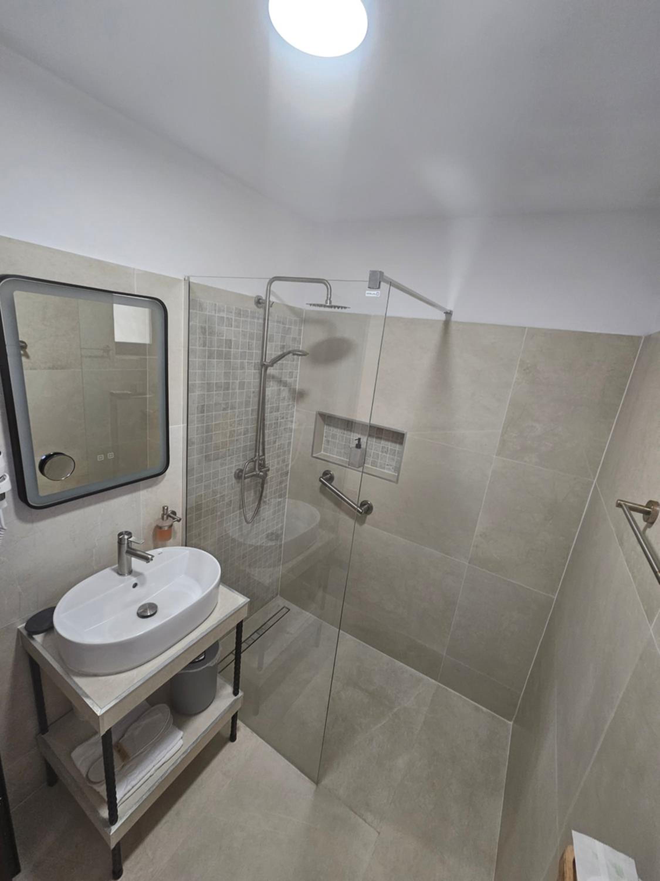 Standard Double Room photo 2