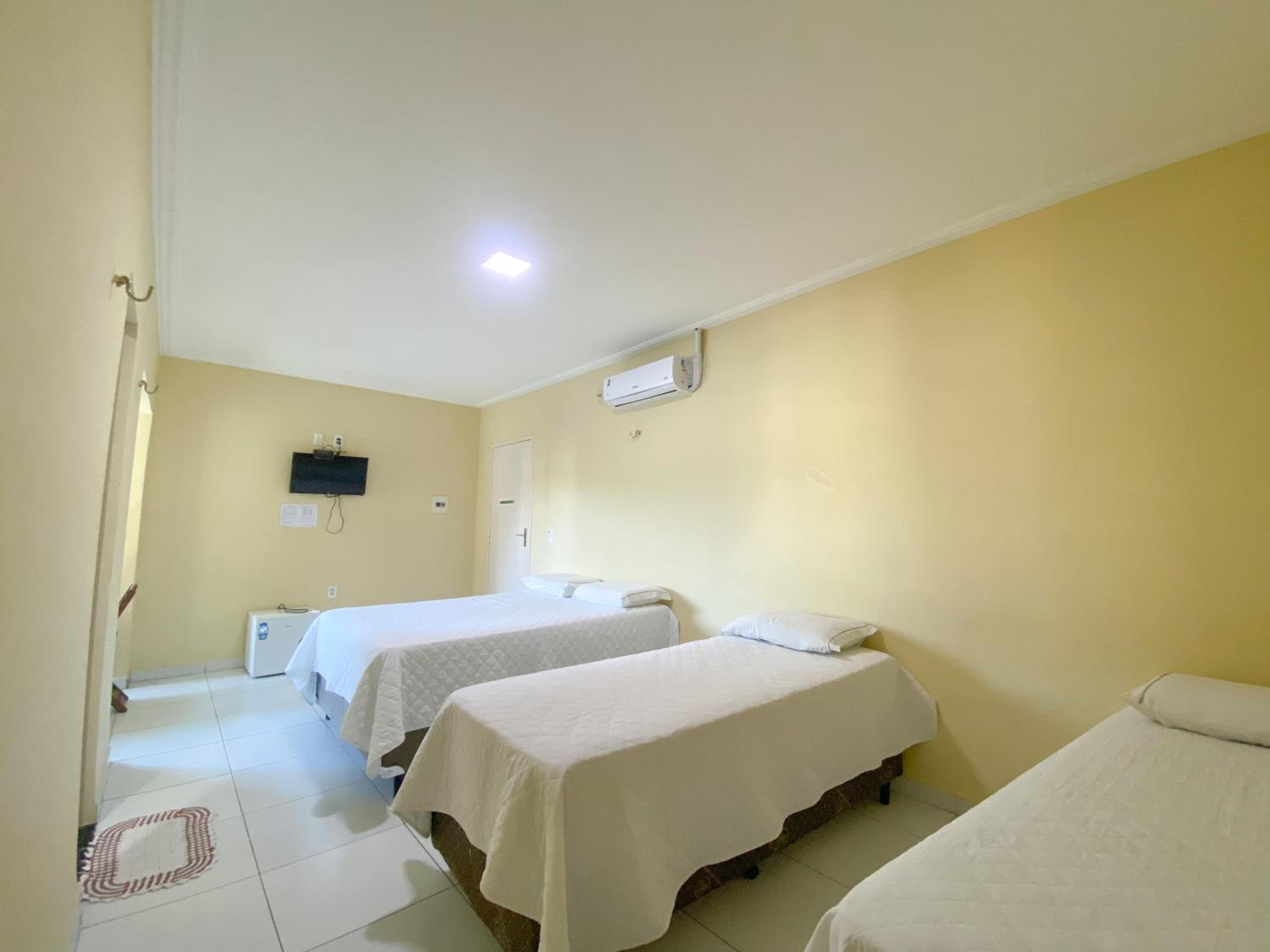 Large Double or Twin Room photo 2