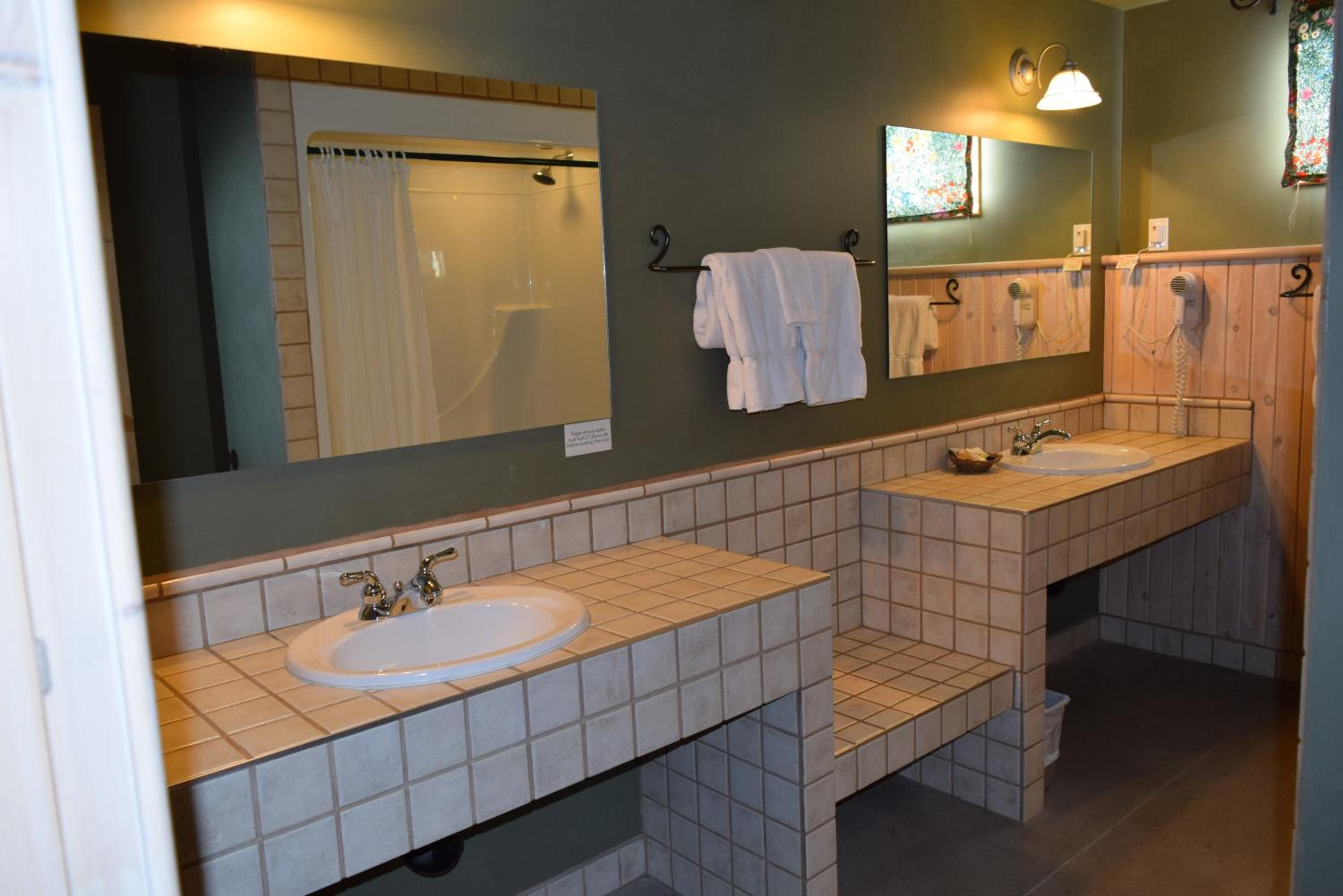 Suite with Lake View photo 3