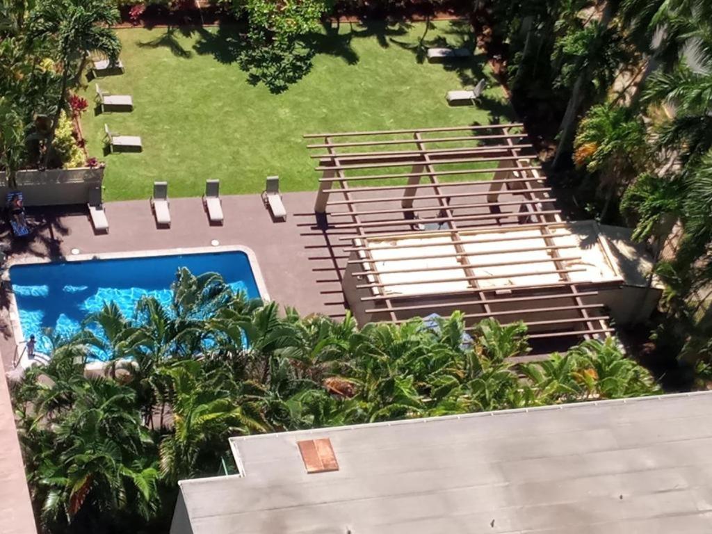 Honu Hale Penthouse 2 BDR Ocean View Waikiki: Two-Bedroom Apartment photo