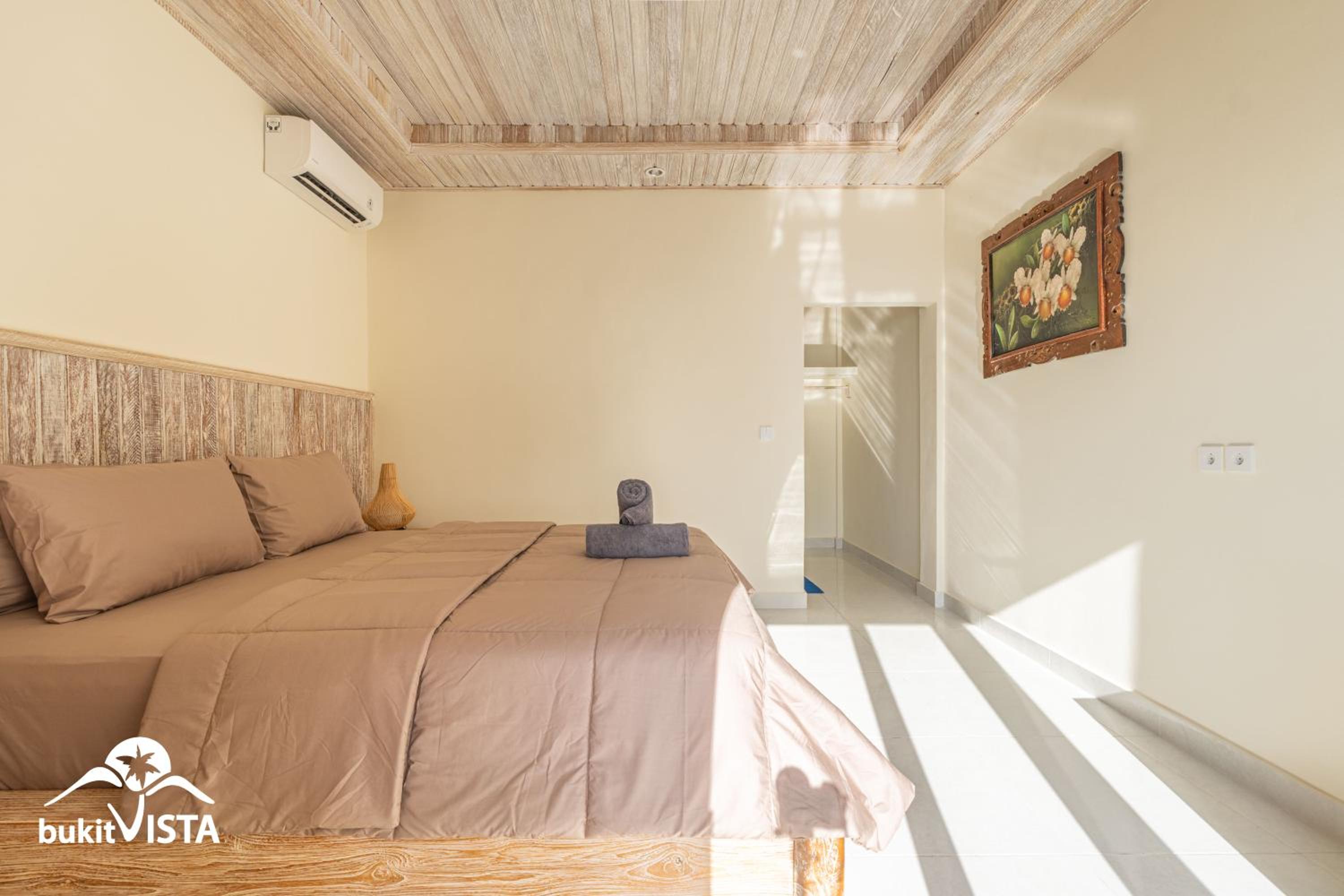 Double Room with Pool View - Photo 6