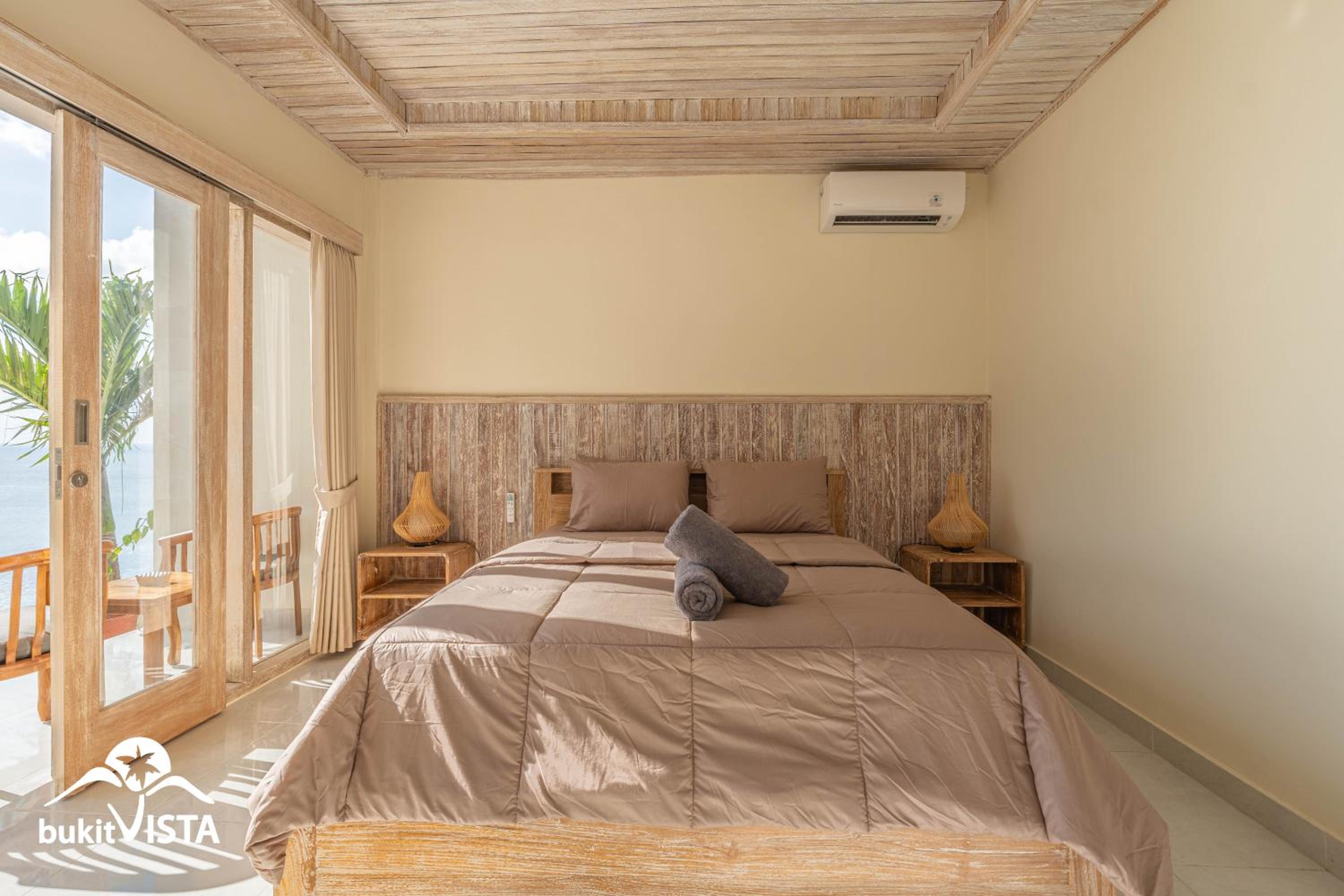 Double Room with Pool View - Photo 3