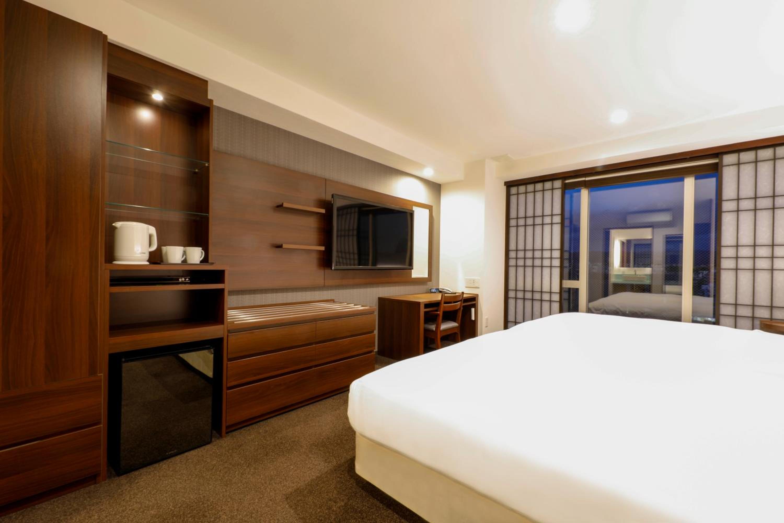 Deluxe Family Room - Photo 3