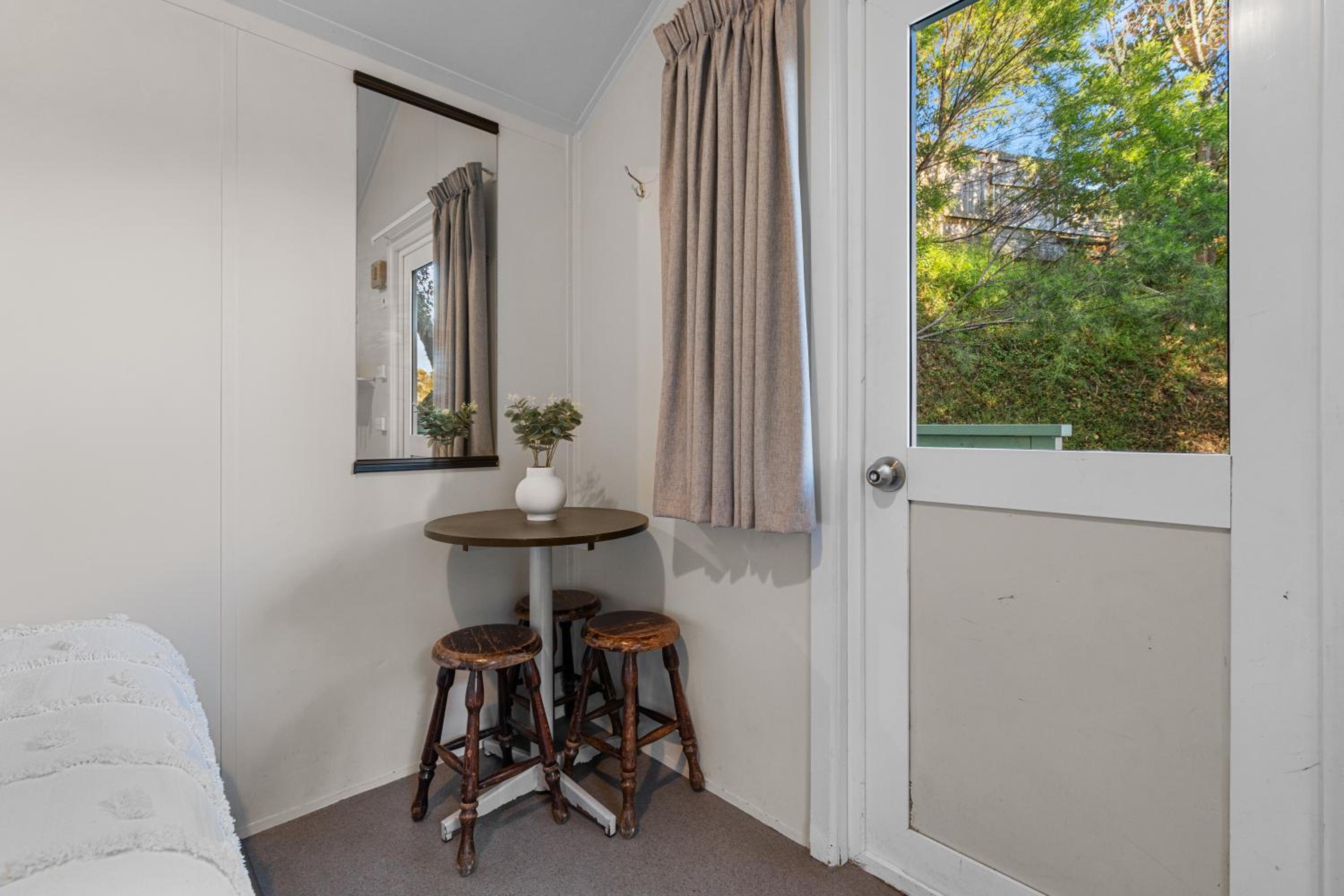 Standard Cabin (Twin) photo 3