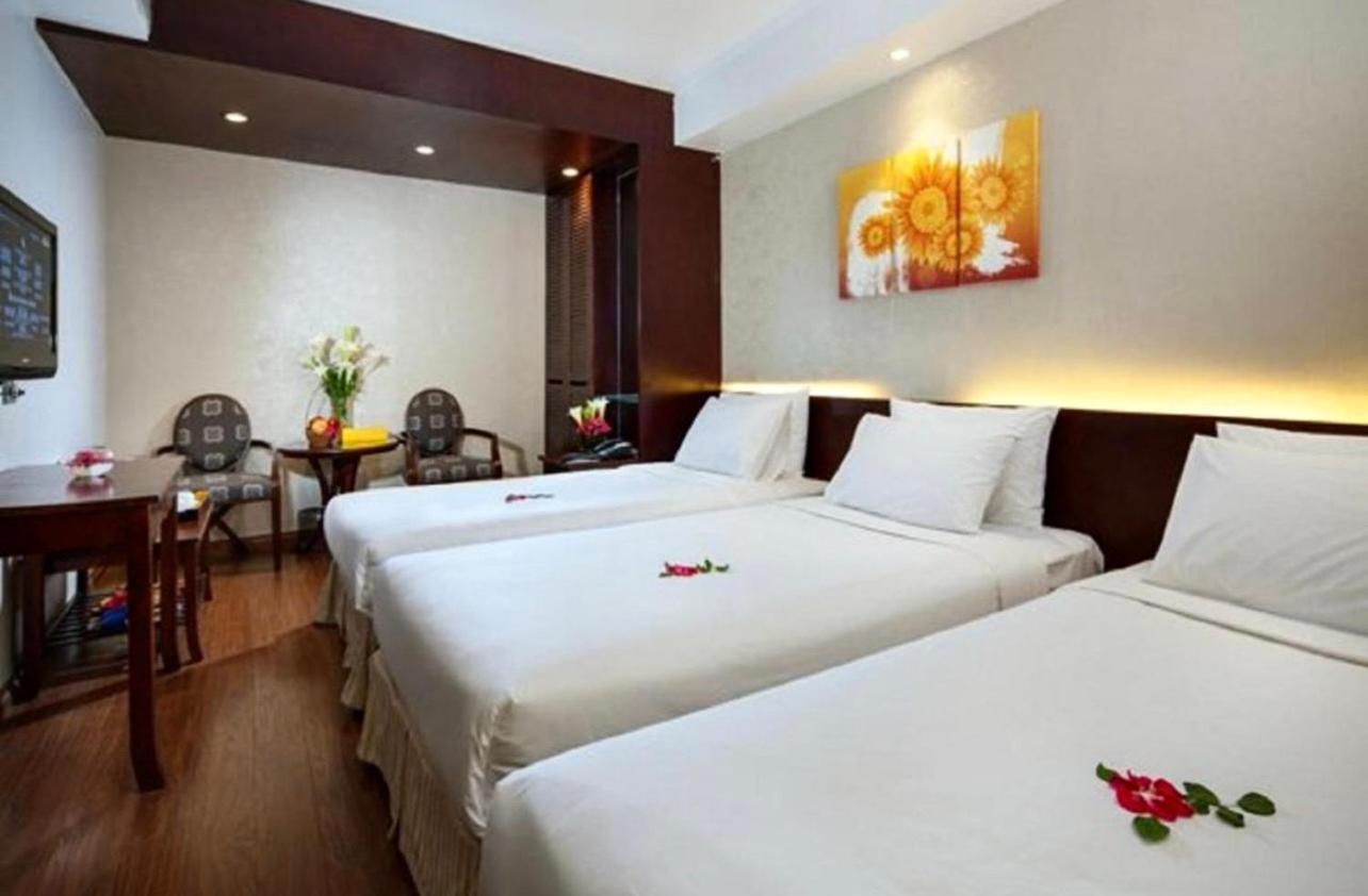 Triple Room