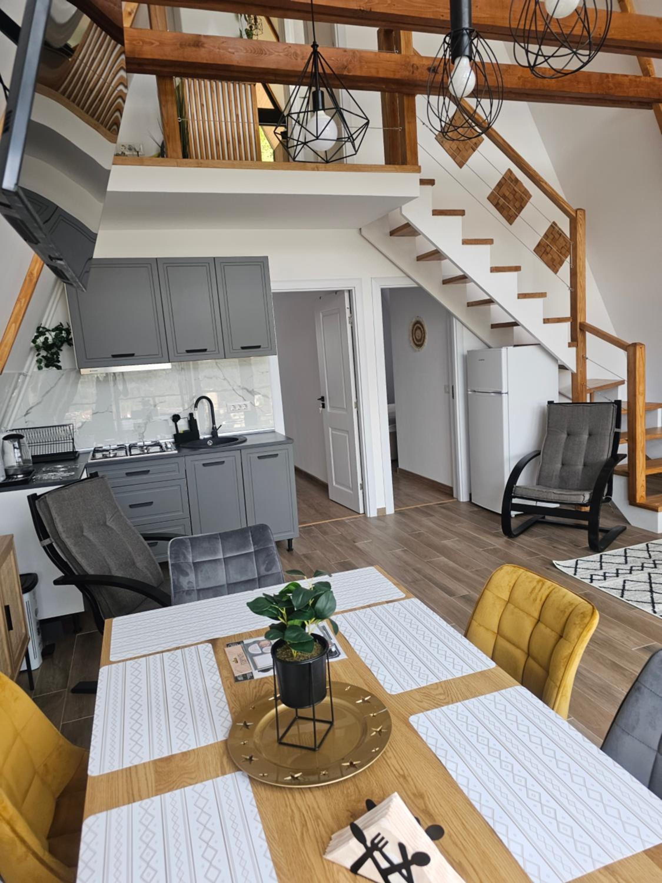 Three-Bedroom Chalet photo 2