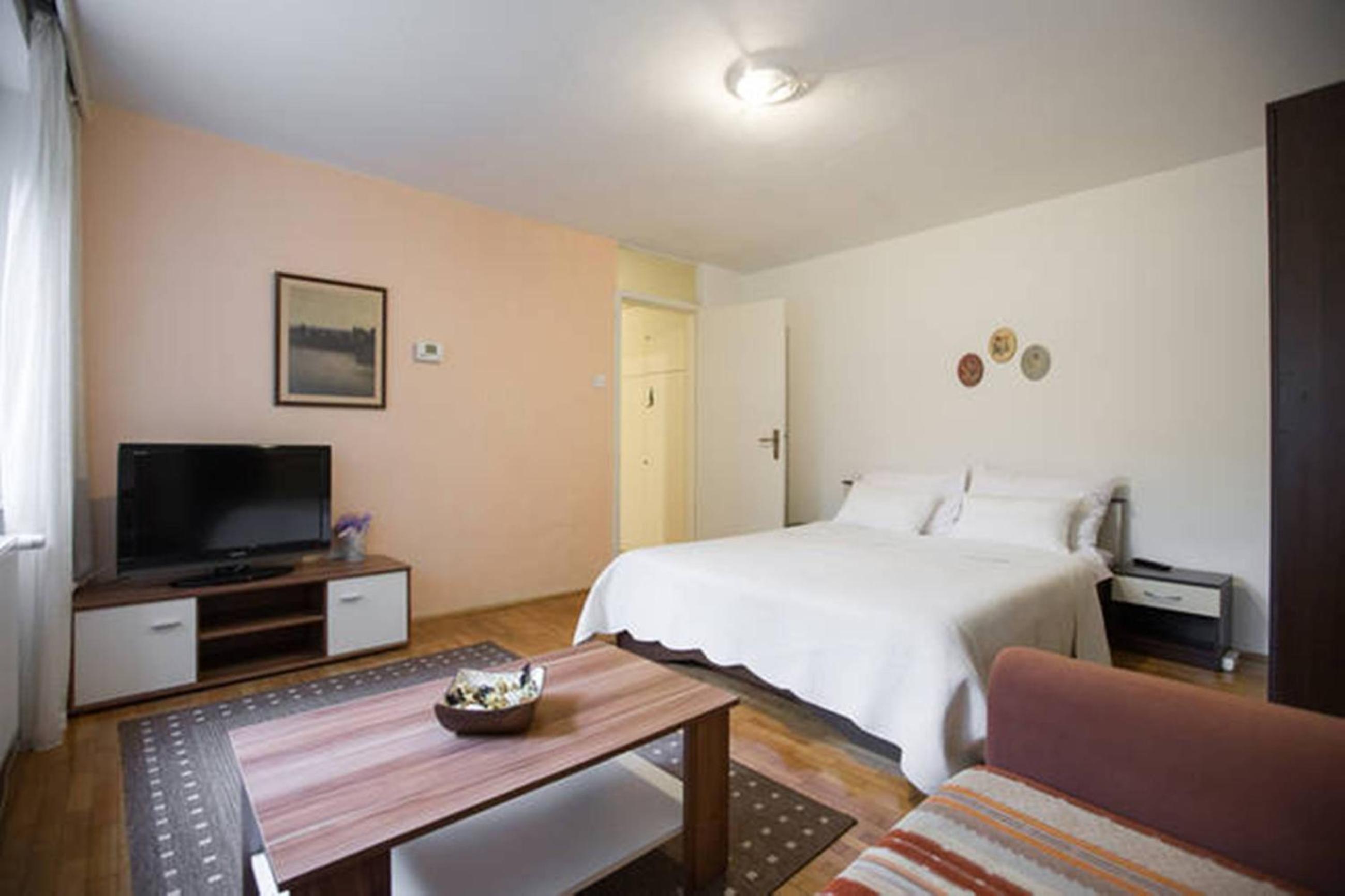 Standard Apartment-  2a Petrova Street - Photo 9