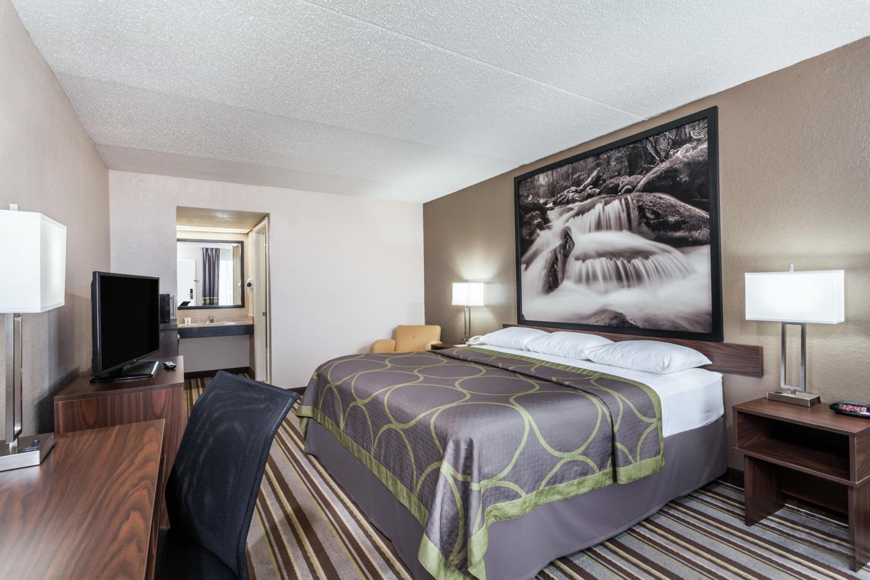 King Room - Non-Smoking - Photo 1
