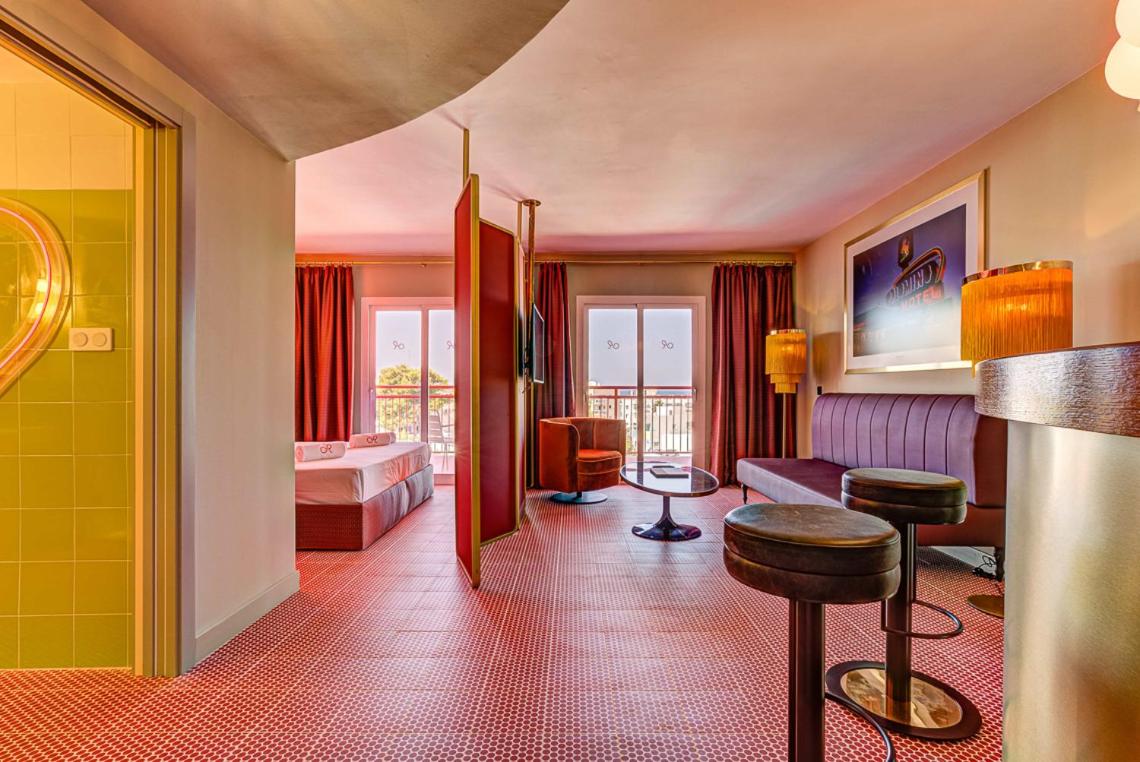 Suite - Photo 3