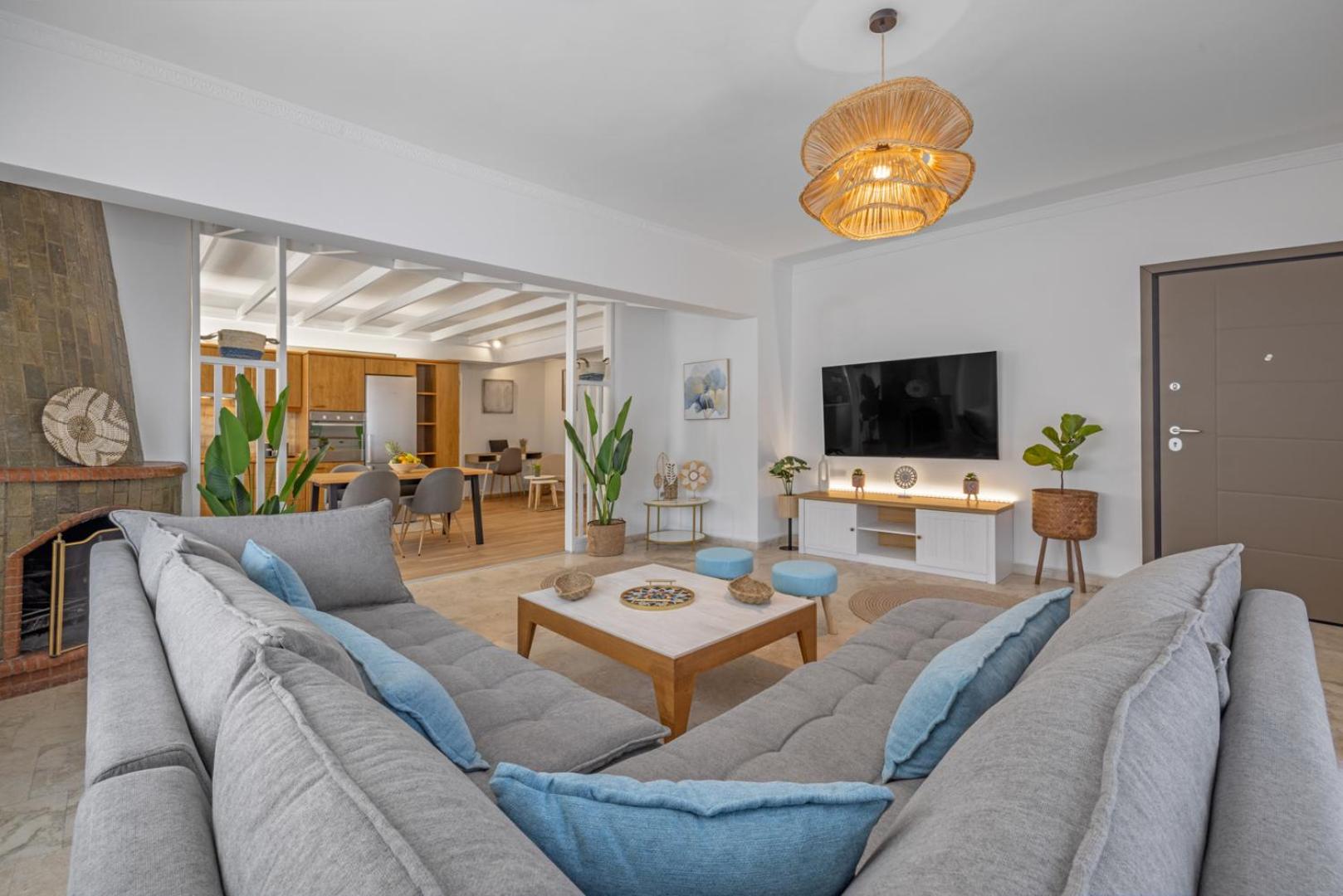Three-Bedroom Premium Apartment With Balcony