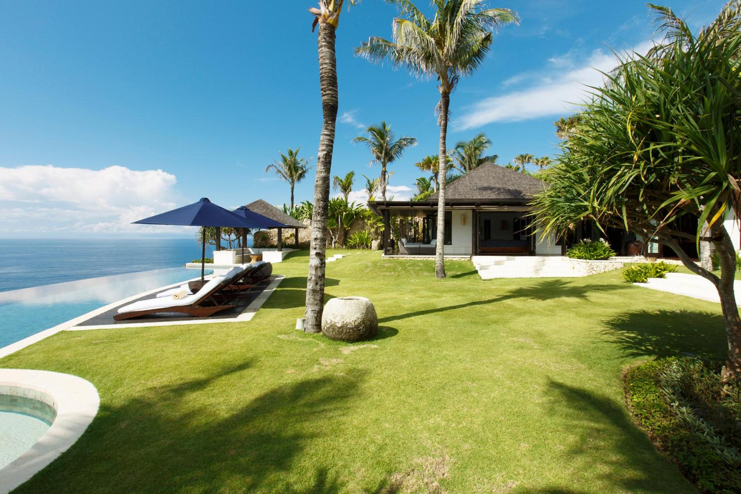 Villa Pawana - 5 Bedroom Luxury Ocean View Villa - Photo 2