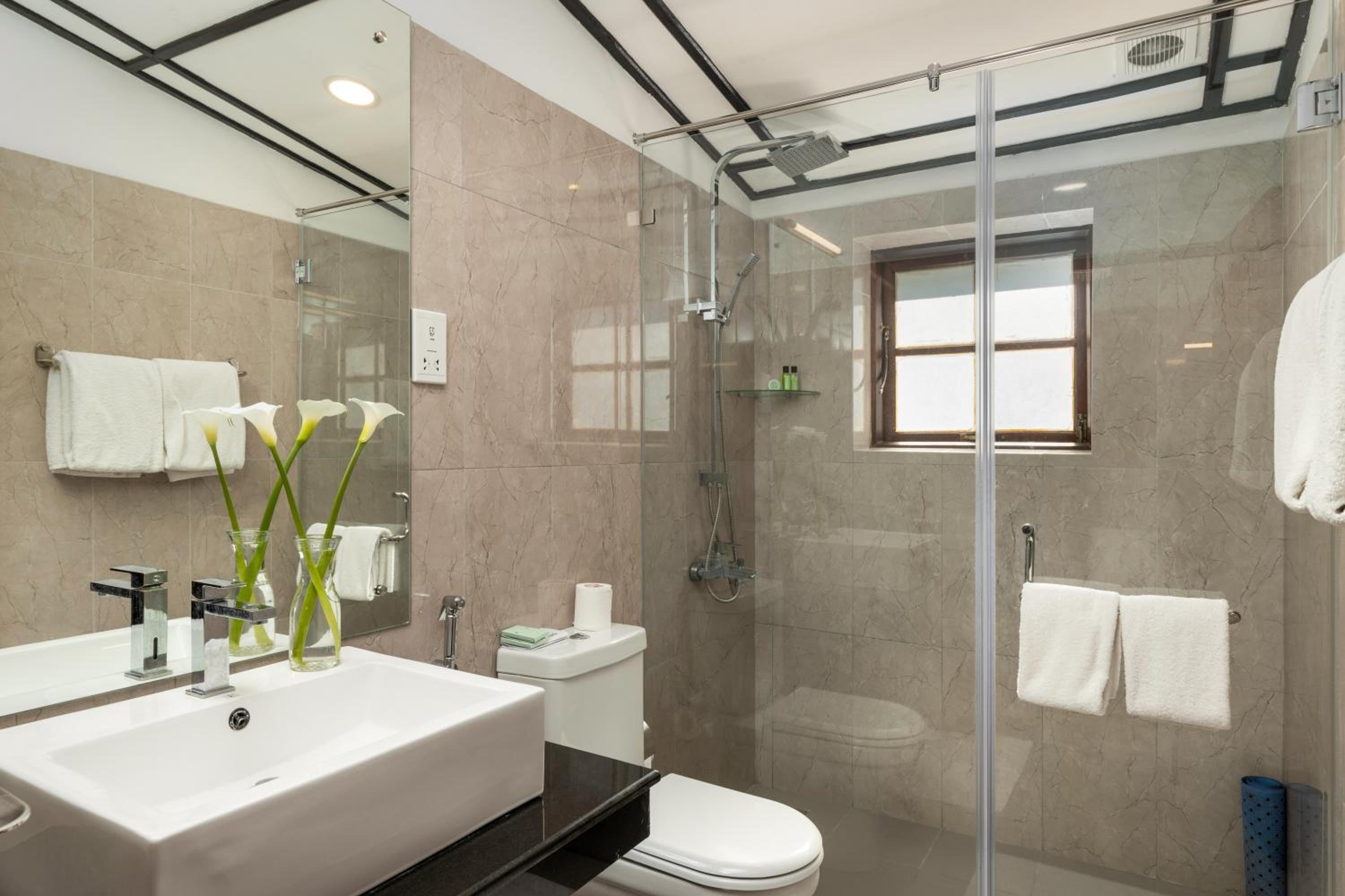 Standard Double or Twin Room photo 3