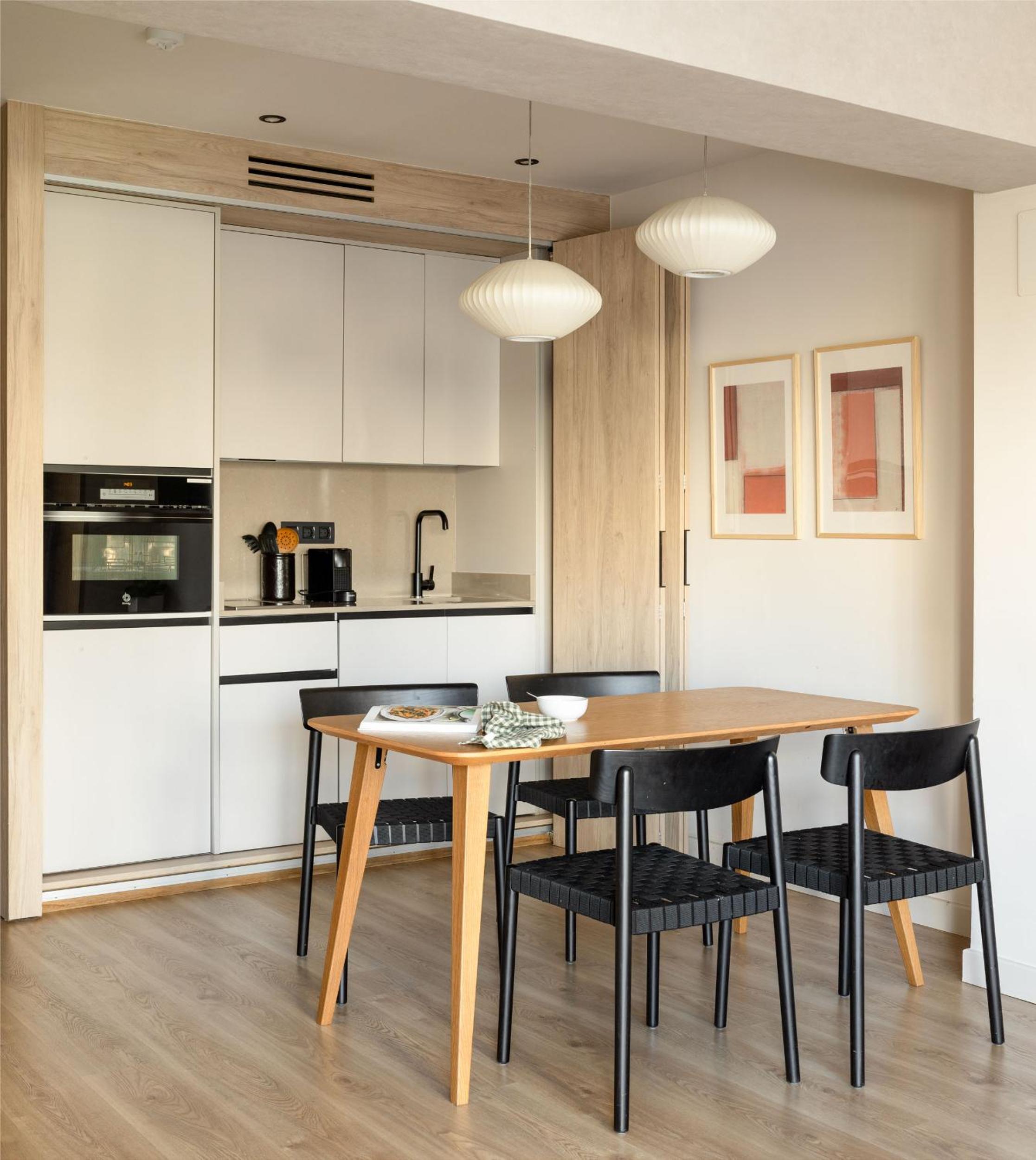 One-Bedroom Apartment - Photo 8