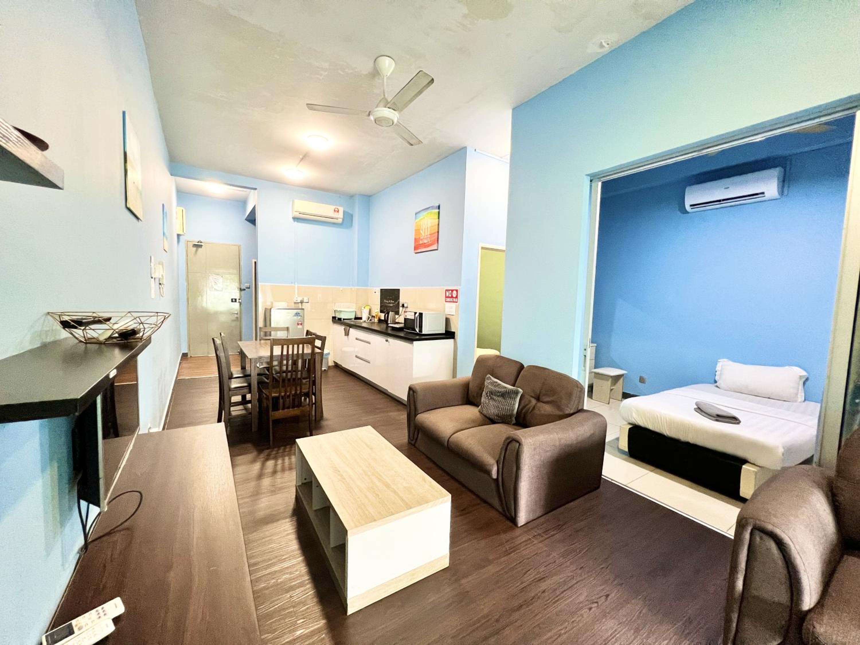 Apartment with View and Balcony - Photo 10