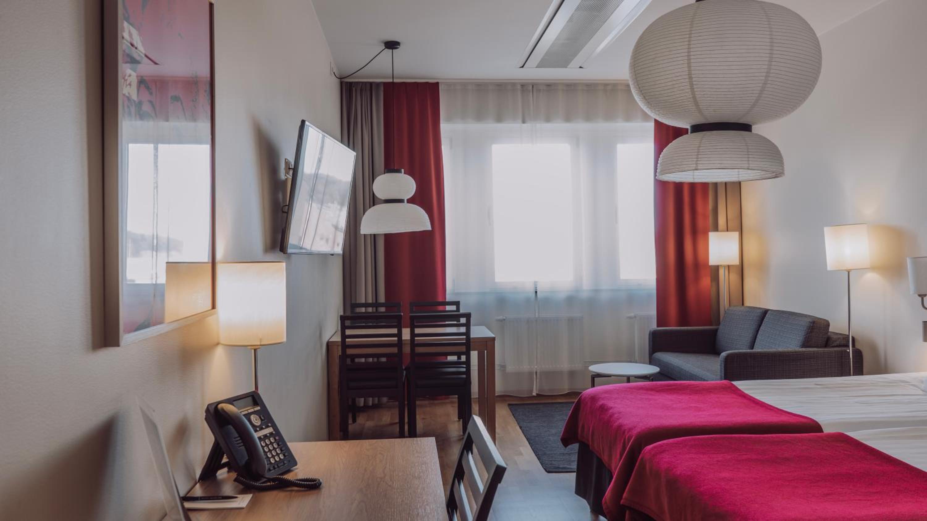 Standard Twin Room - Photo 4