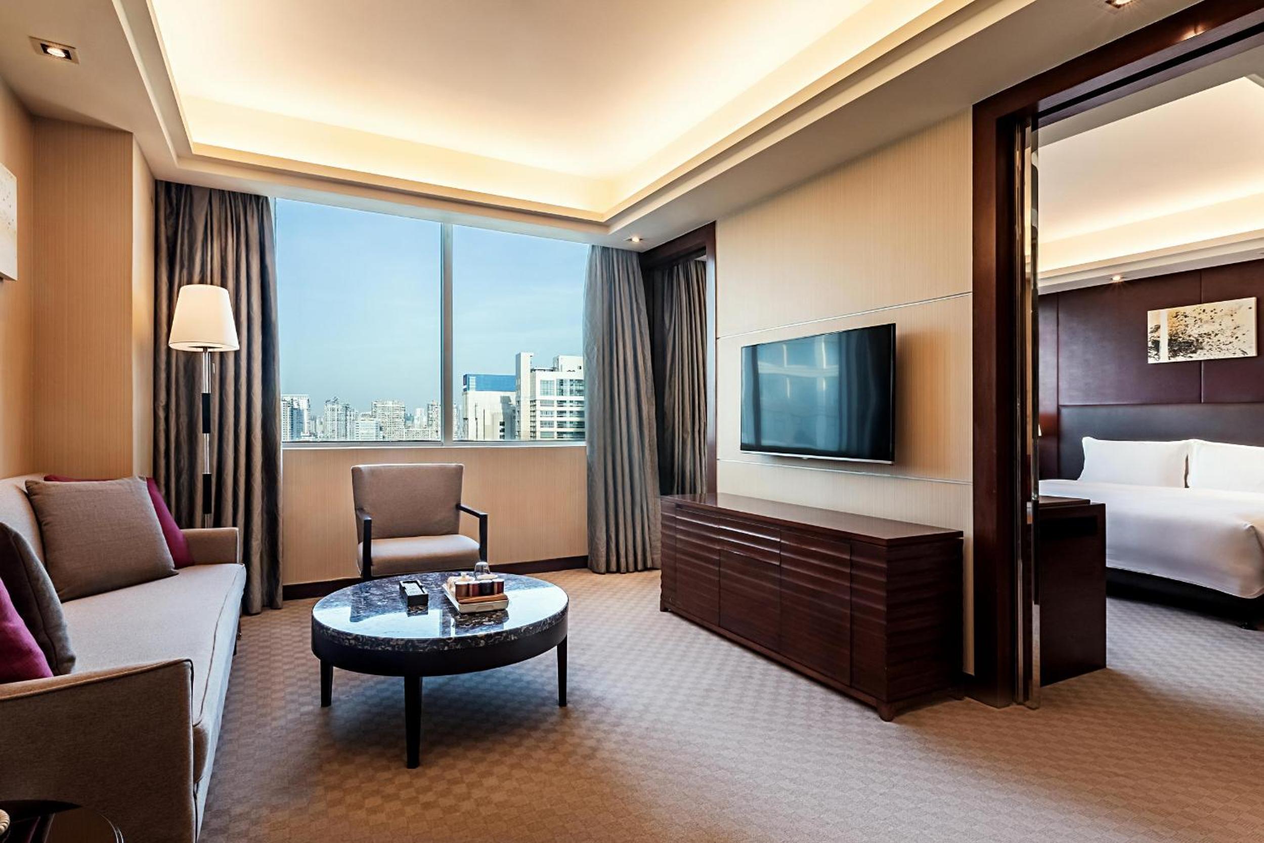 Executive City View Suite（Exclusive access to the Executive Club Lounge） - Photo 5