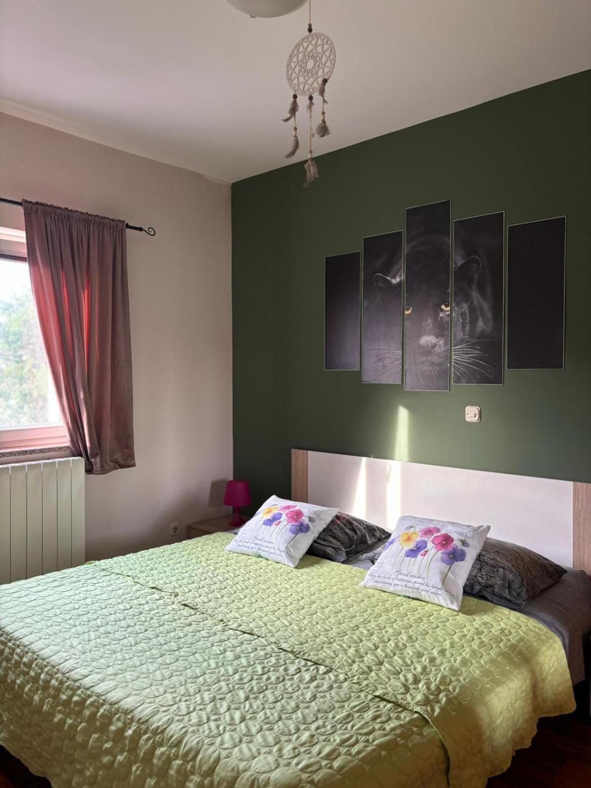 Two-Bedroom Apartment with Balcony photo 2
