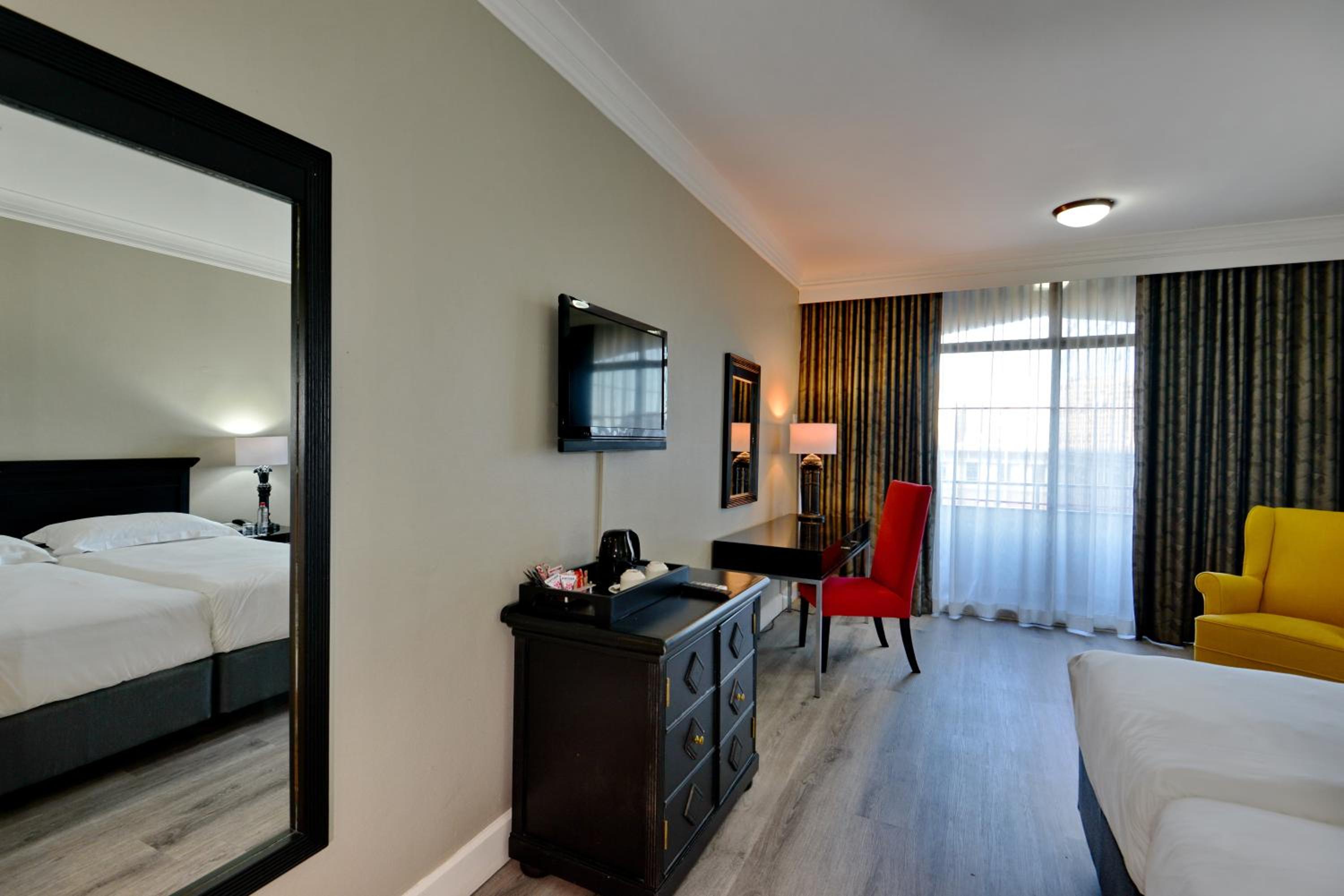 Superior Twin Room - Photo 12