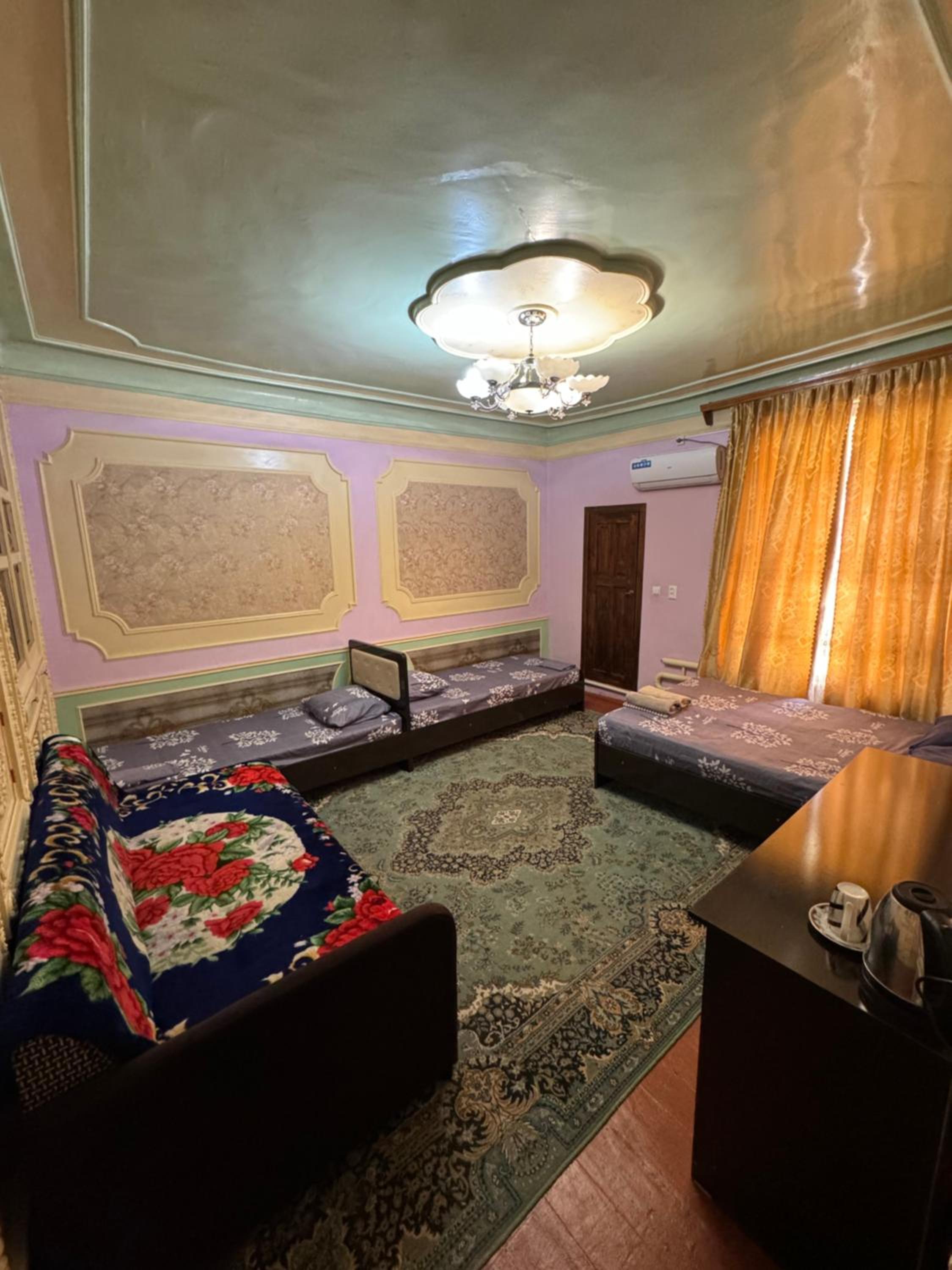 Deluxe Family Room photo 2