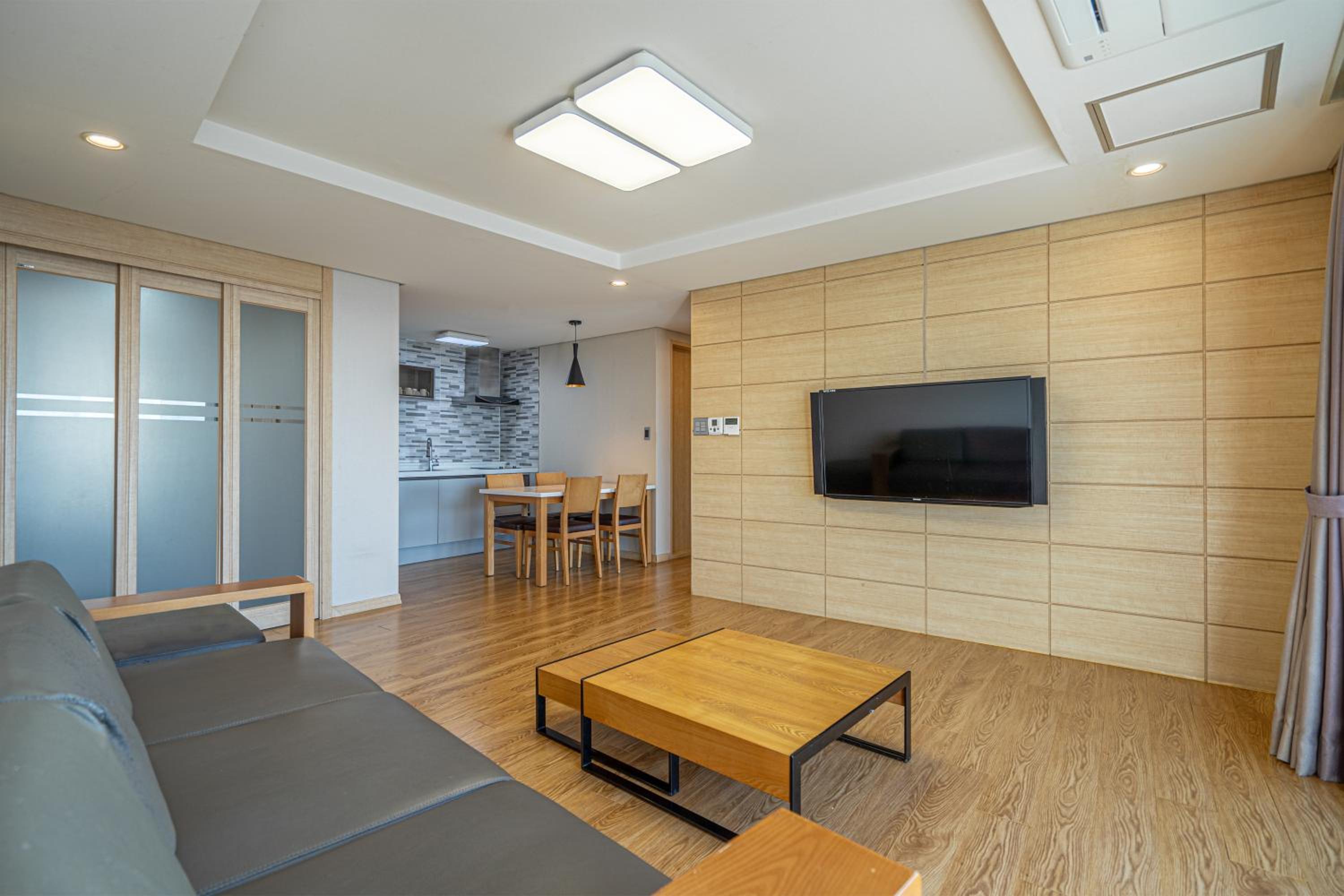 Deluxe Ondol Room - Mountain View photo 2
