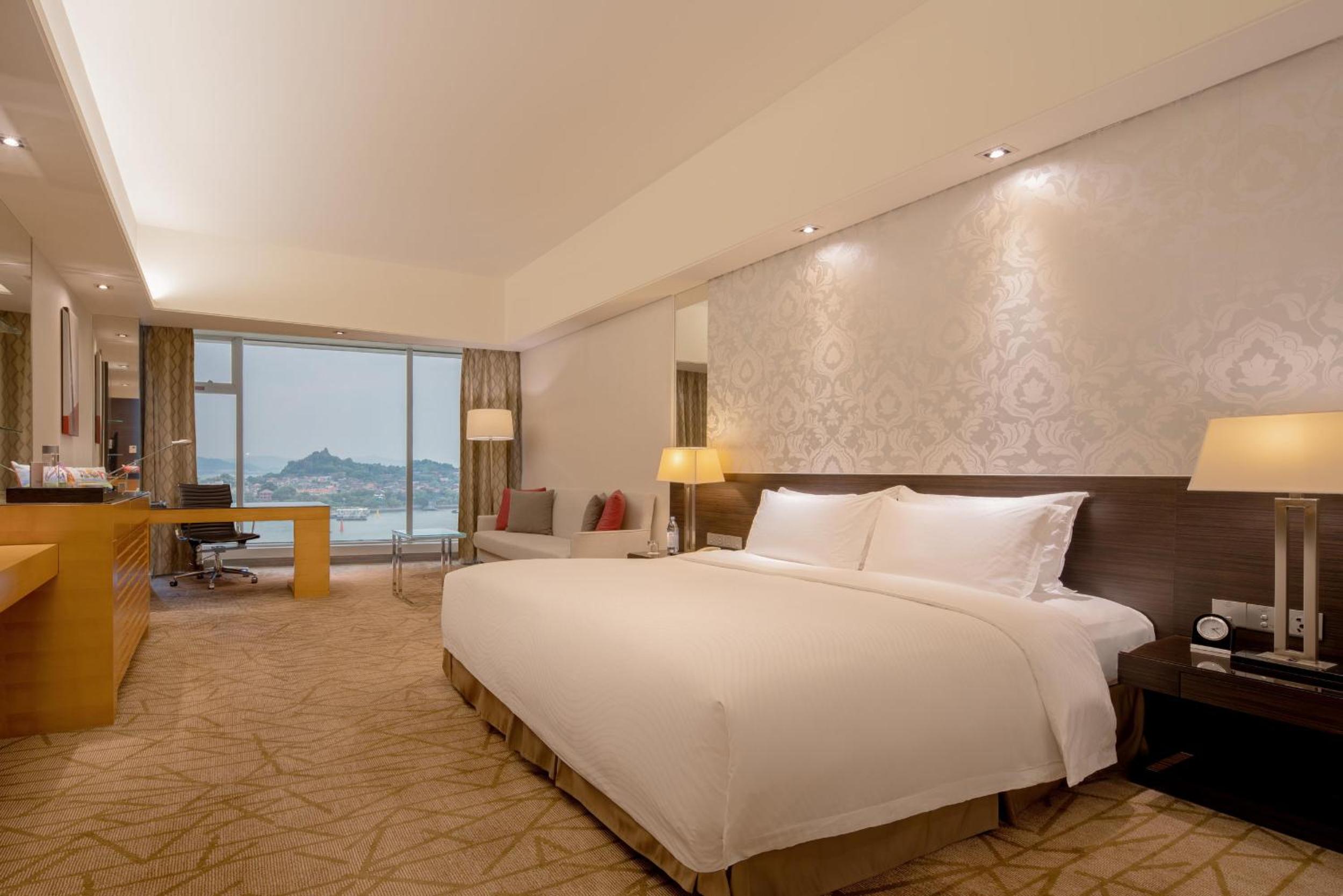 Deluxe Gulangyu Sea View King Room